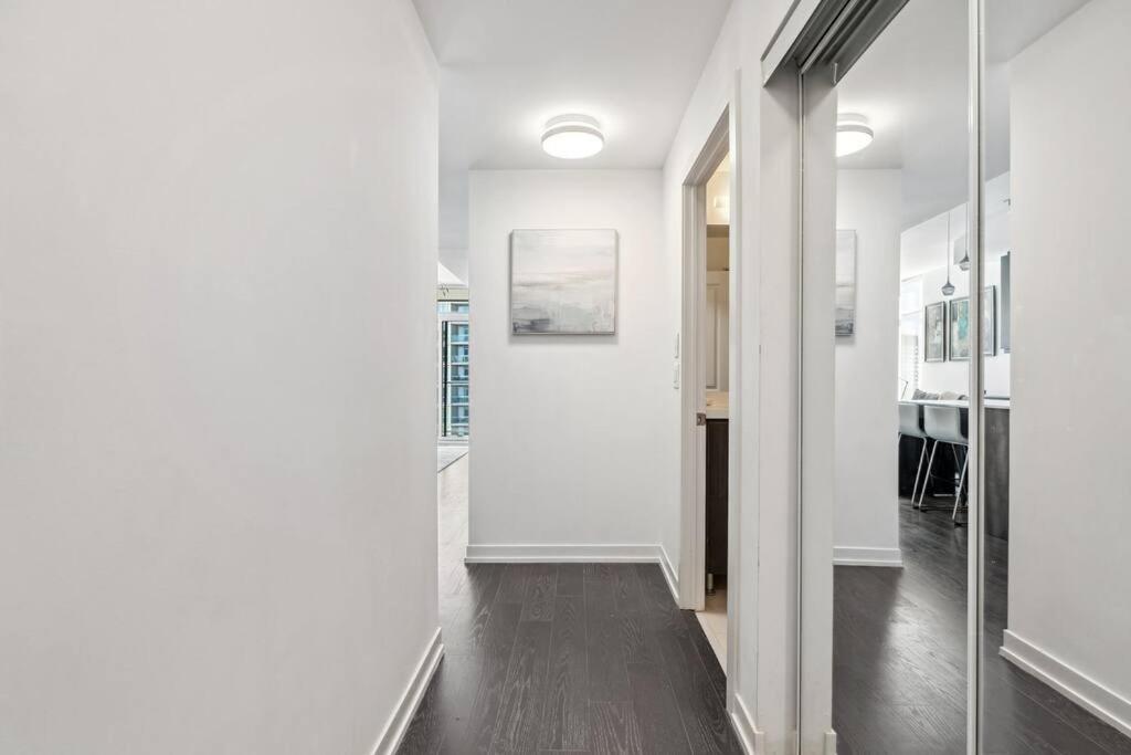 Amazing View 2BR St Lawrence Market Condo, Downtown Toronto