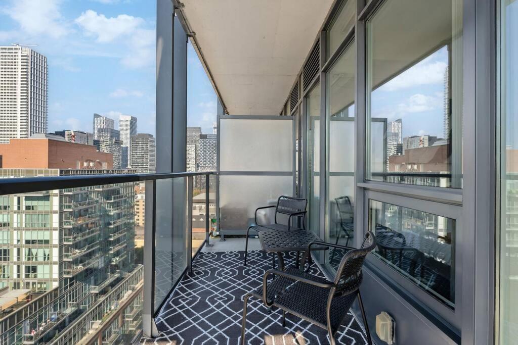 Amazing View 2BR St Lawrence Market Condo, Downtown Toronto