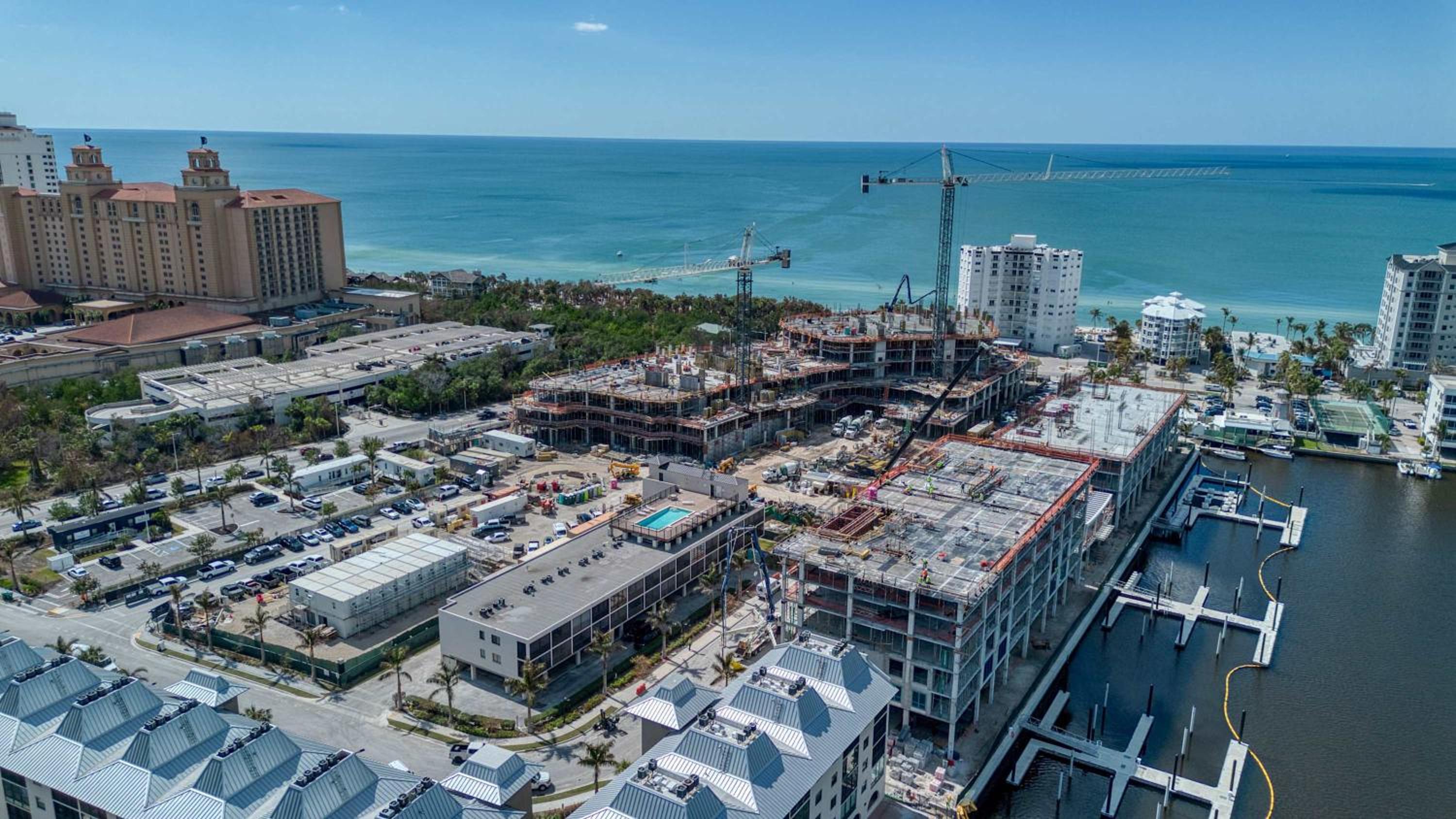 Cozy Condo With Pool Steps From Vanderbilt Beach view 4