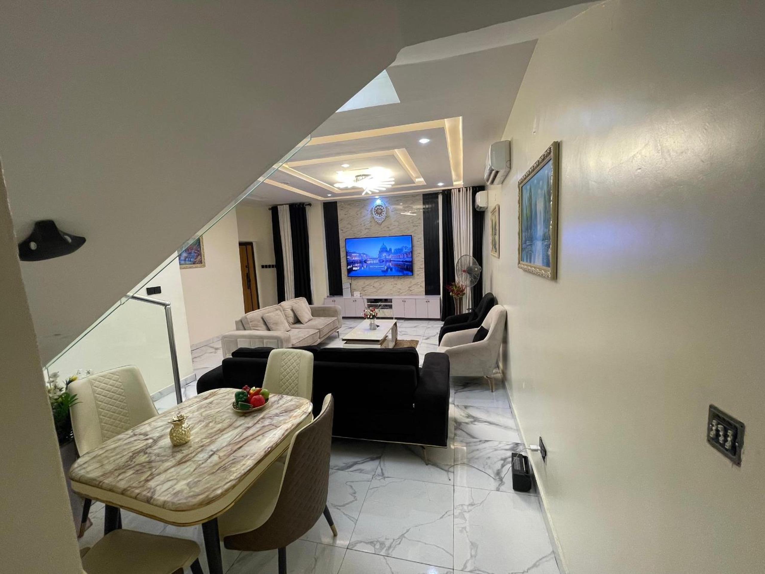 Royal Luxury Apartment view 2
