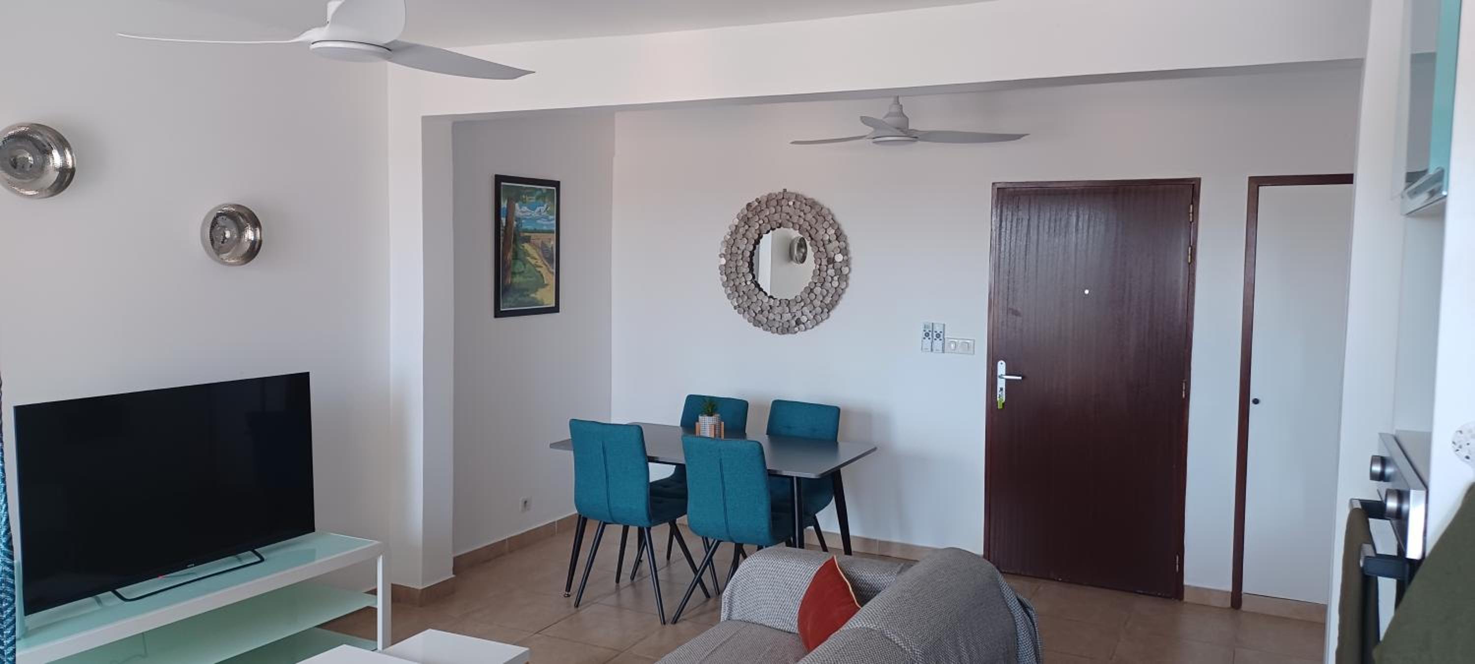 NANA - Grand Appartement - C32- Cuisine équipée- CLIM-WIFI-Terrasse view 4