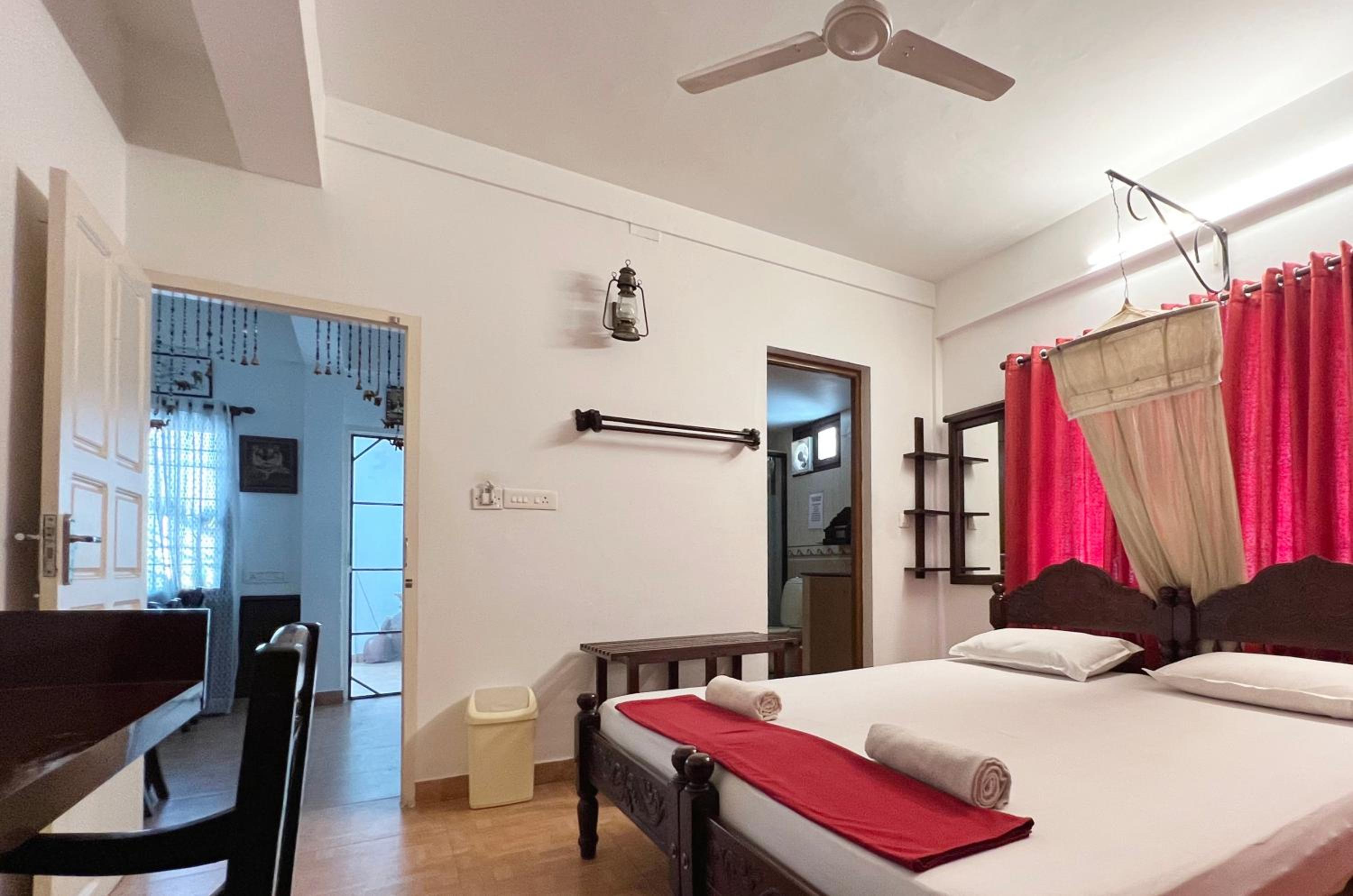 Reds Residency - Homestay