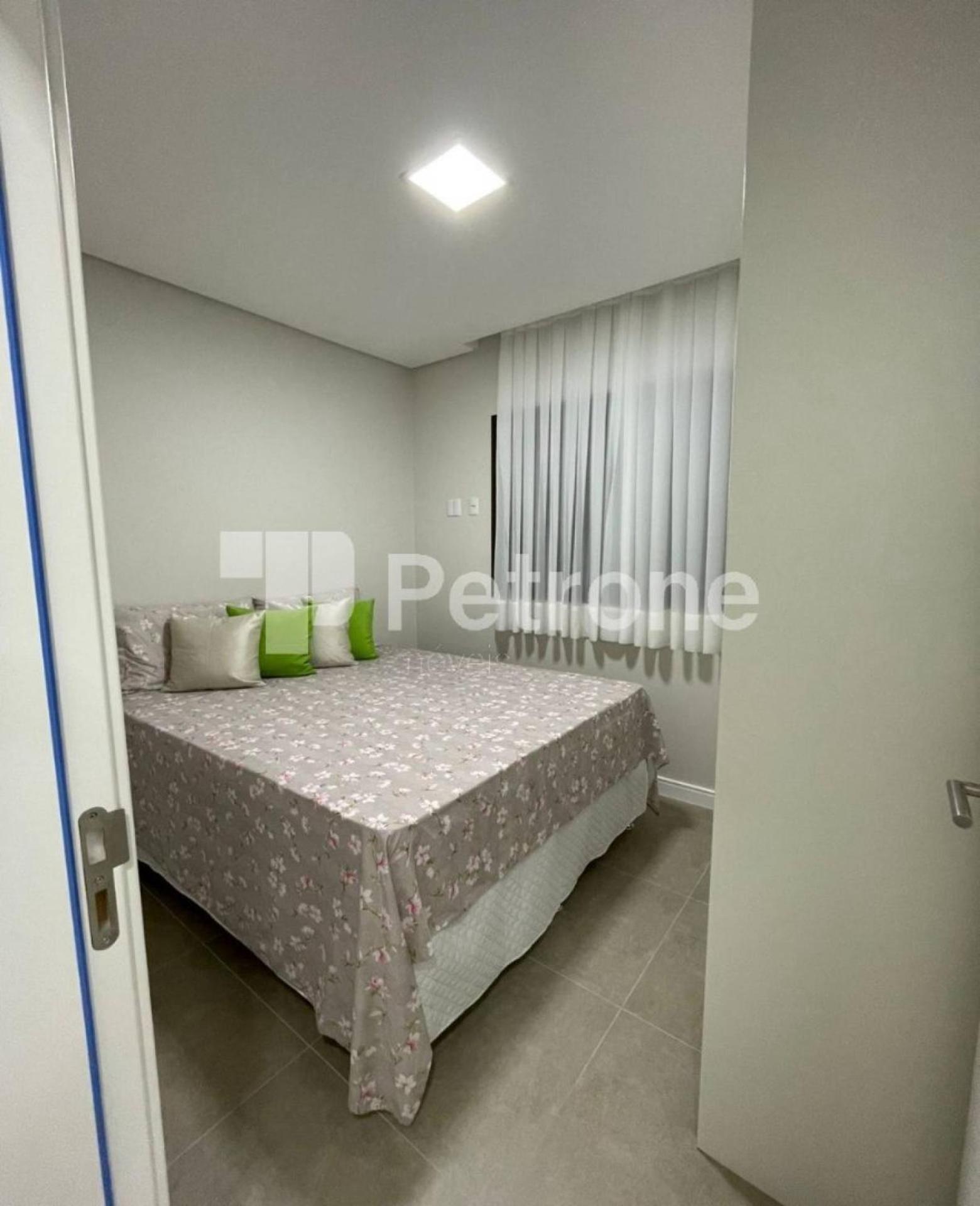 Residencial Benjamin - Apartamento garden a 2 minutos da praia de Palmas, com espaços internos e externos amplos para até 8 pessoas