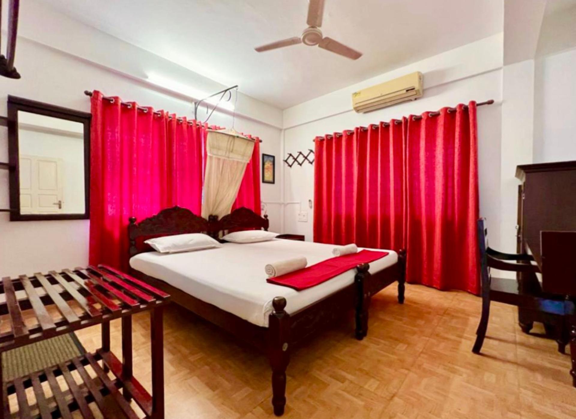 Reds Residency - Homestay