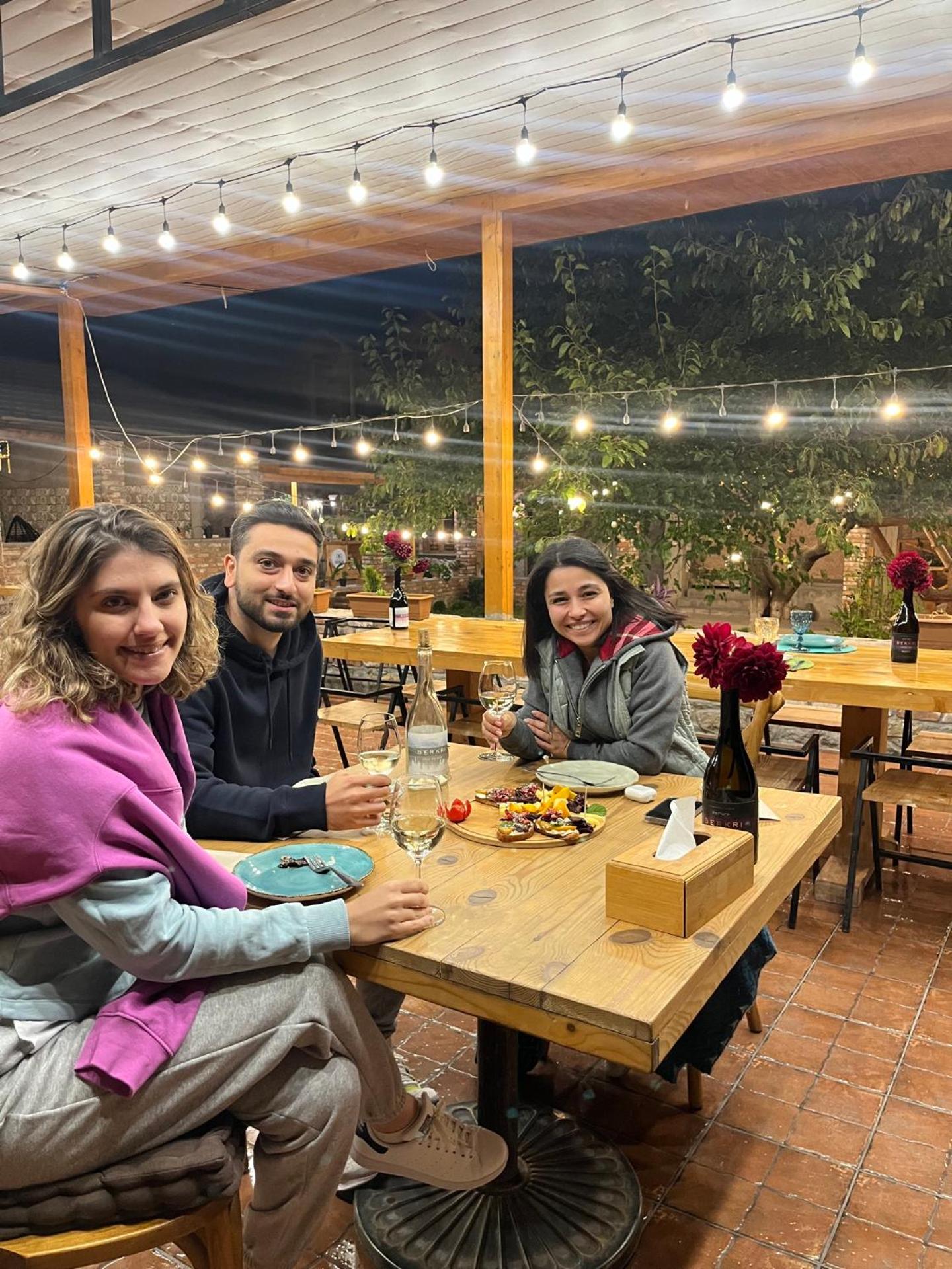 Berkri Gastro Yard & Guest House