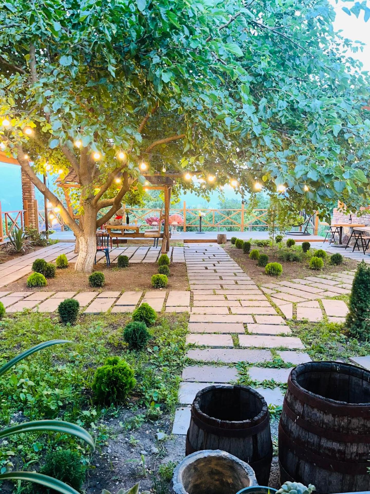 Berkri Gastro Yard & Guest House