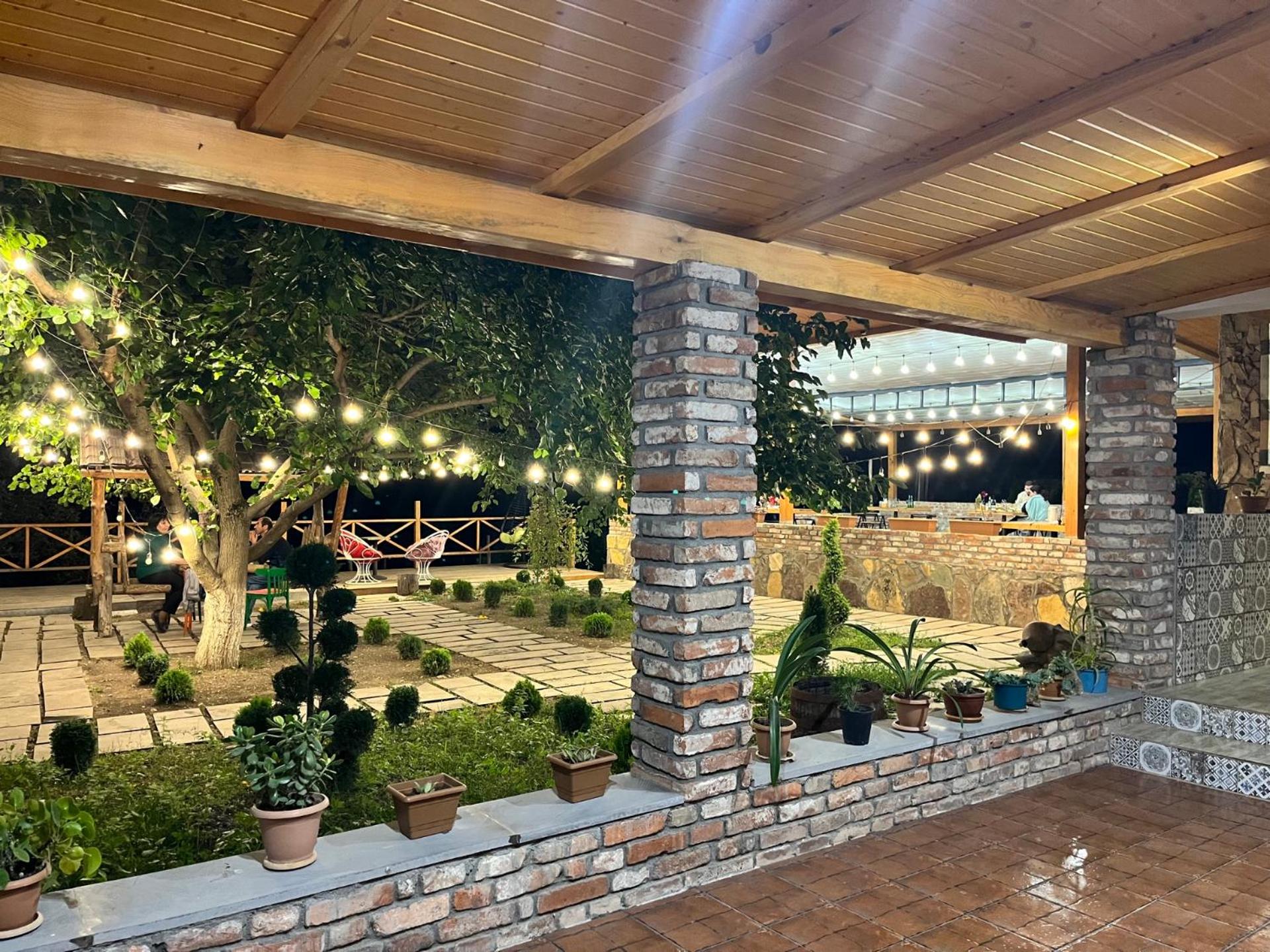 Berkri Gastro Yard & Guest House