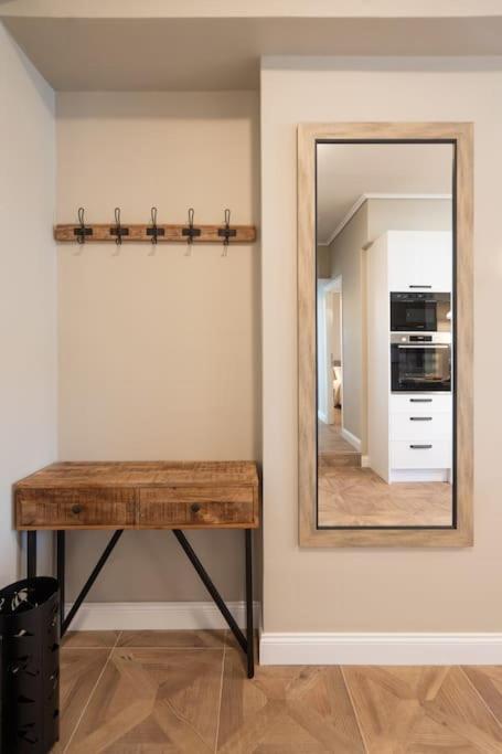 Luxury Petralona Penthouse - Sleeps 7 -Near Metro