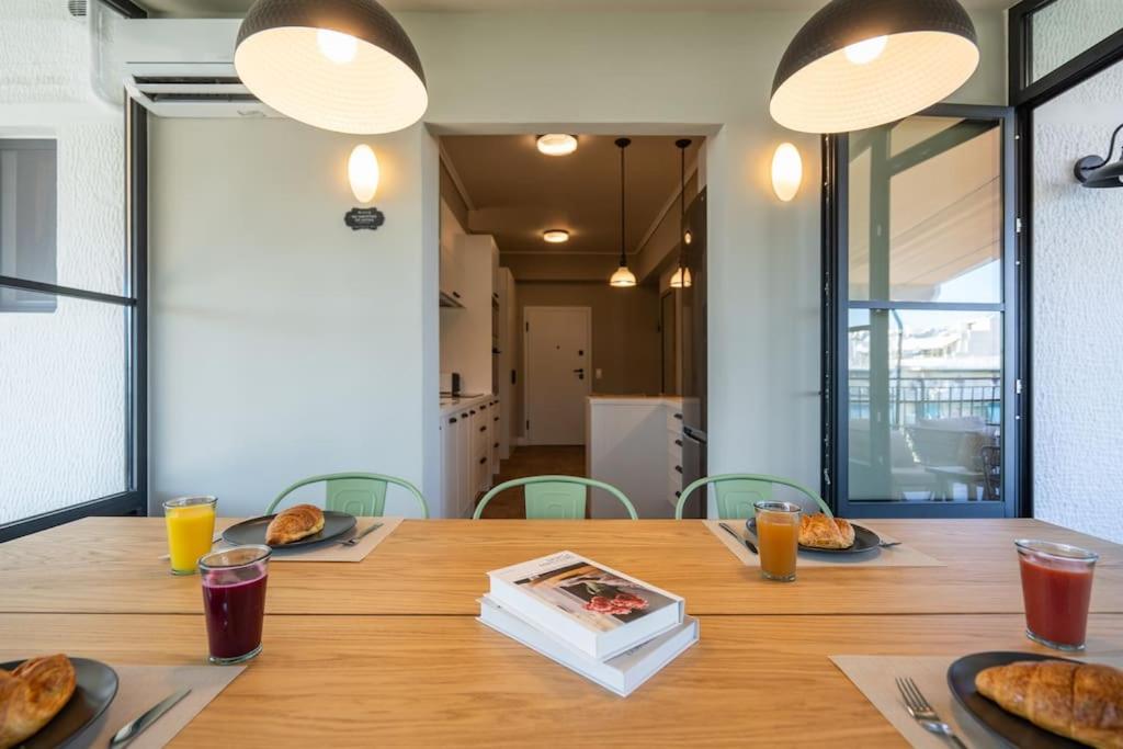 Luxury Petralona Penthouse - Sleeps 7 -Near Metro
