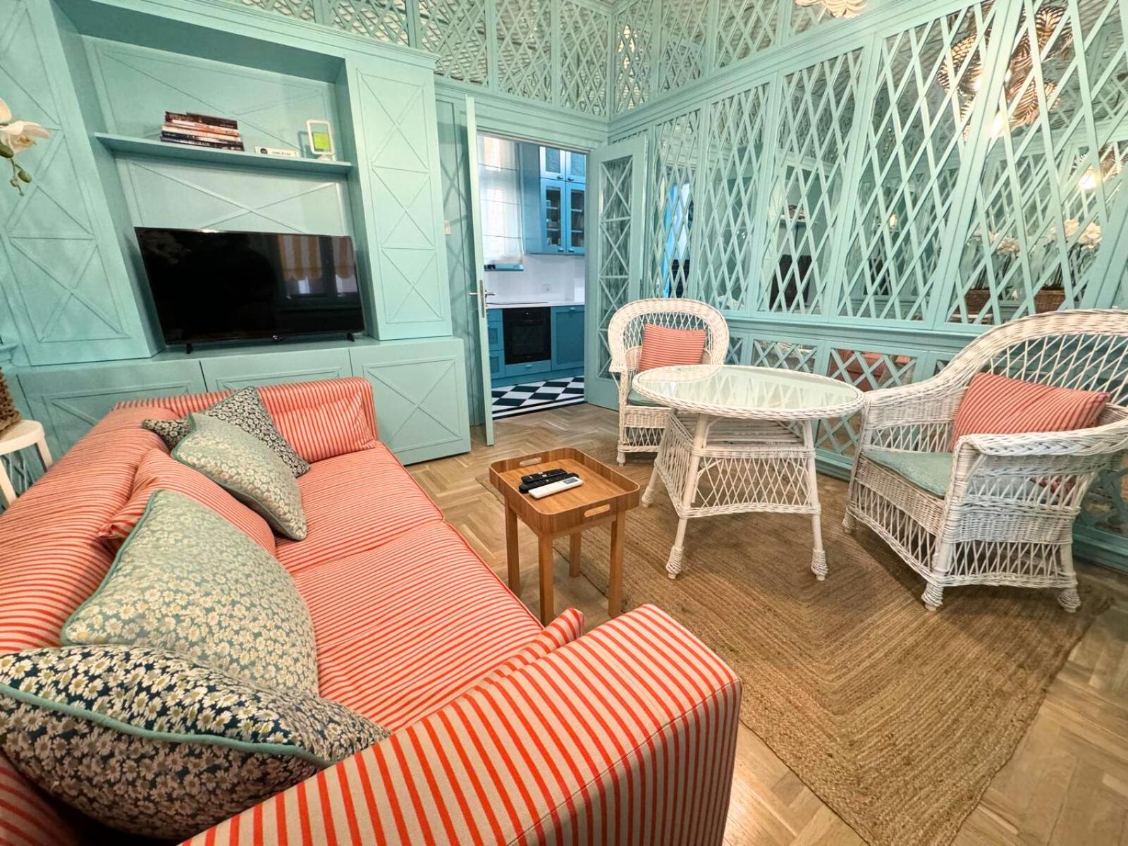 ZigZag Apartment Flora Vista by Irundo view 5