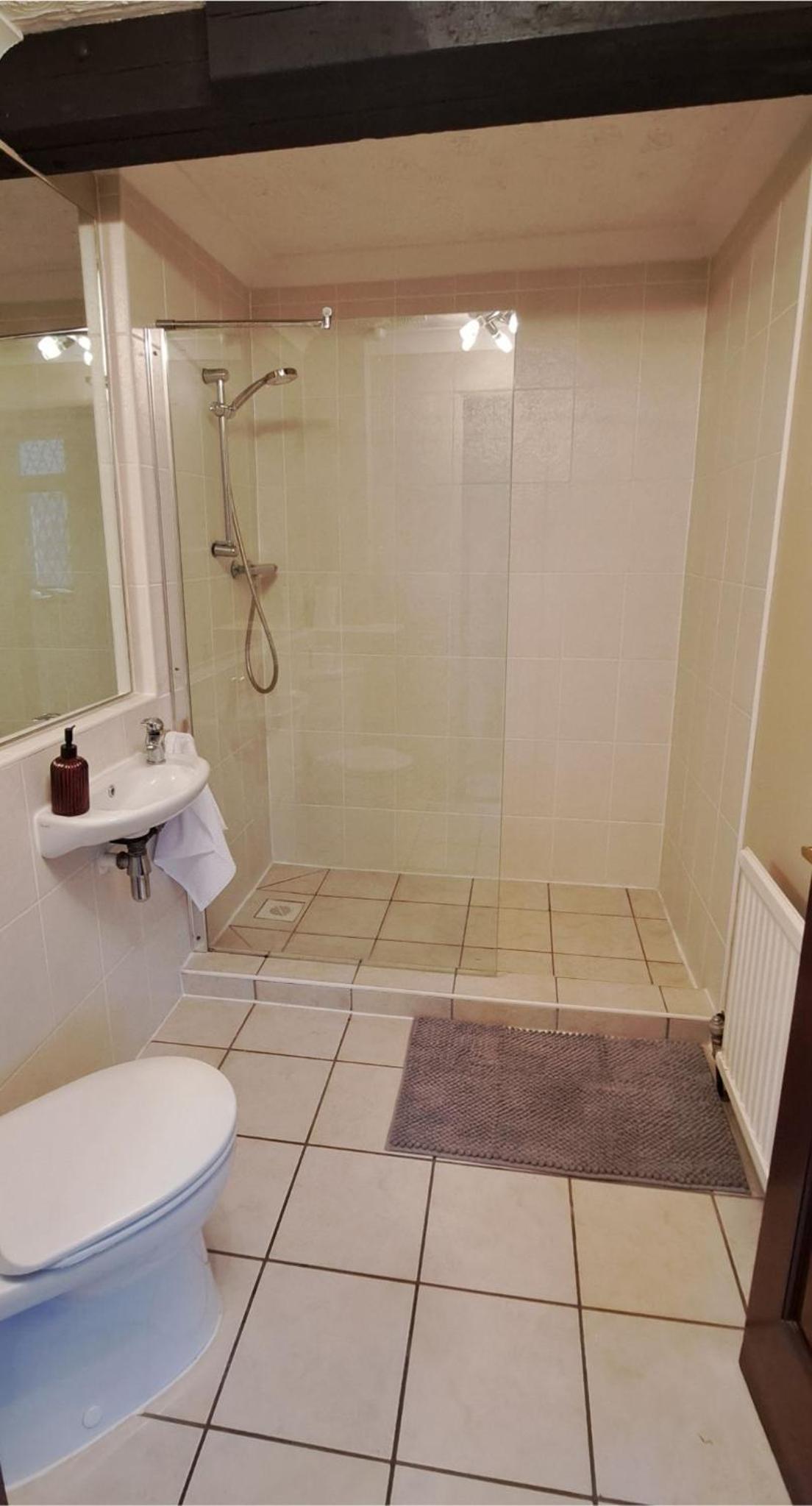 Massive 4 bed with countryside views in Peterborough