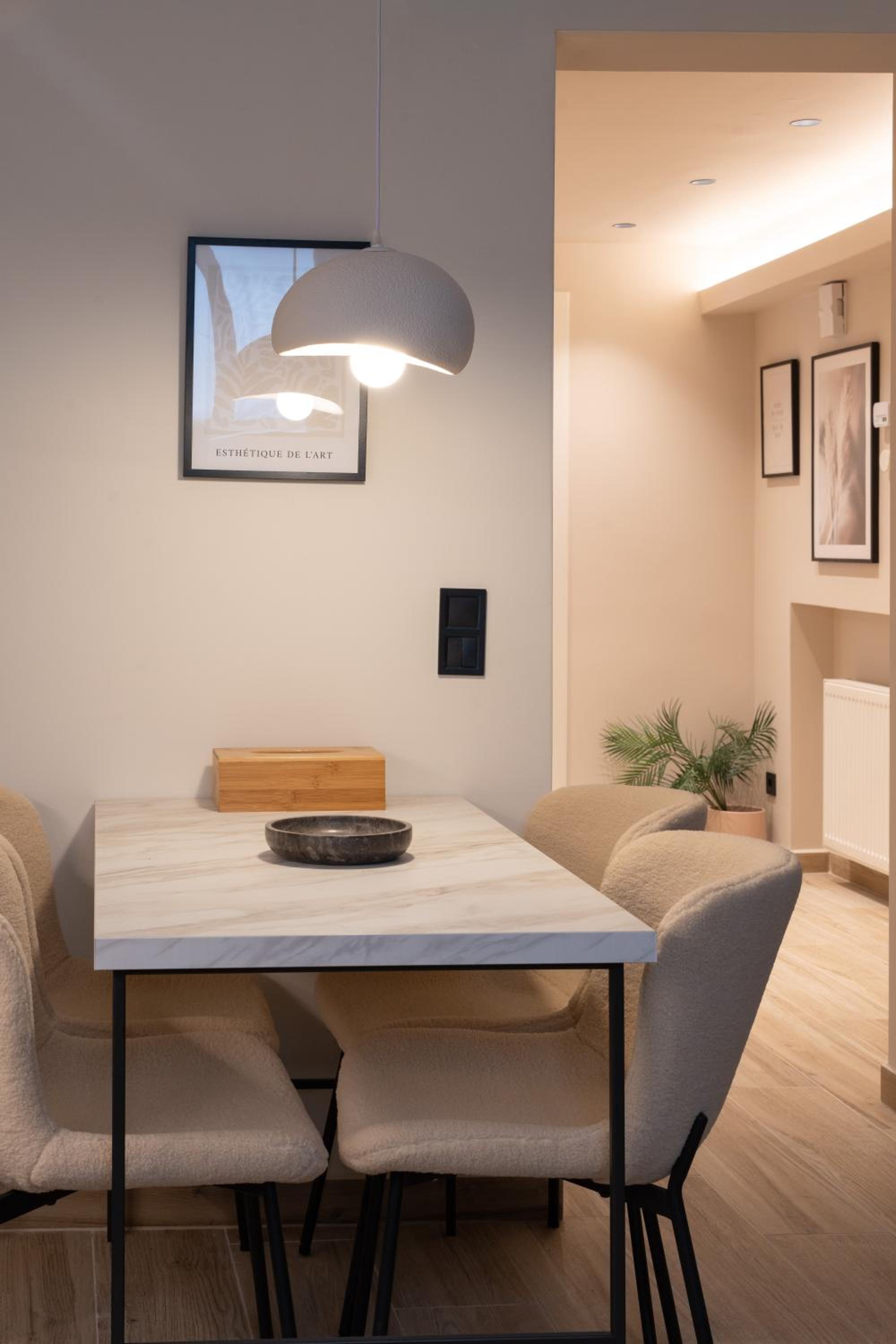 Cozy & Chic Stay with Patio Near Metro Station