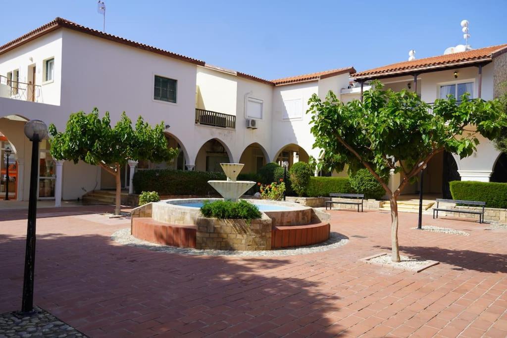 Casa Sol Seaside modern cozy 1bed apt in green yard