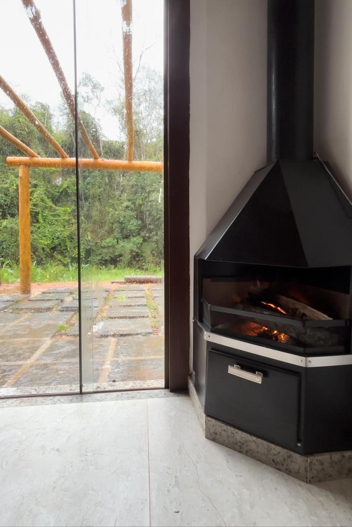 Casa di Pedra com linda vista para natureza - Miguel Pereira