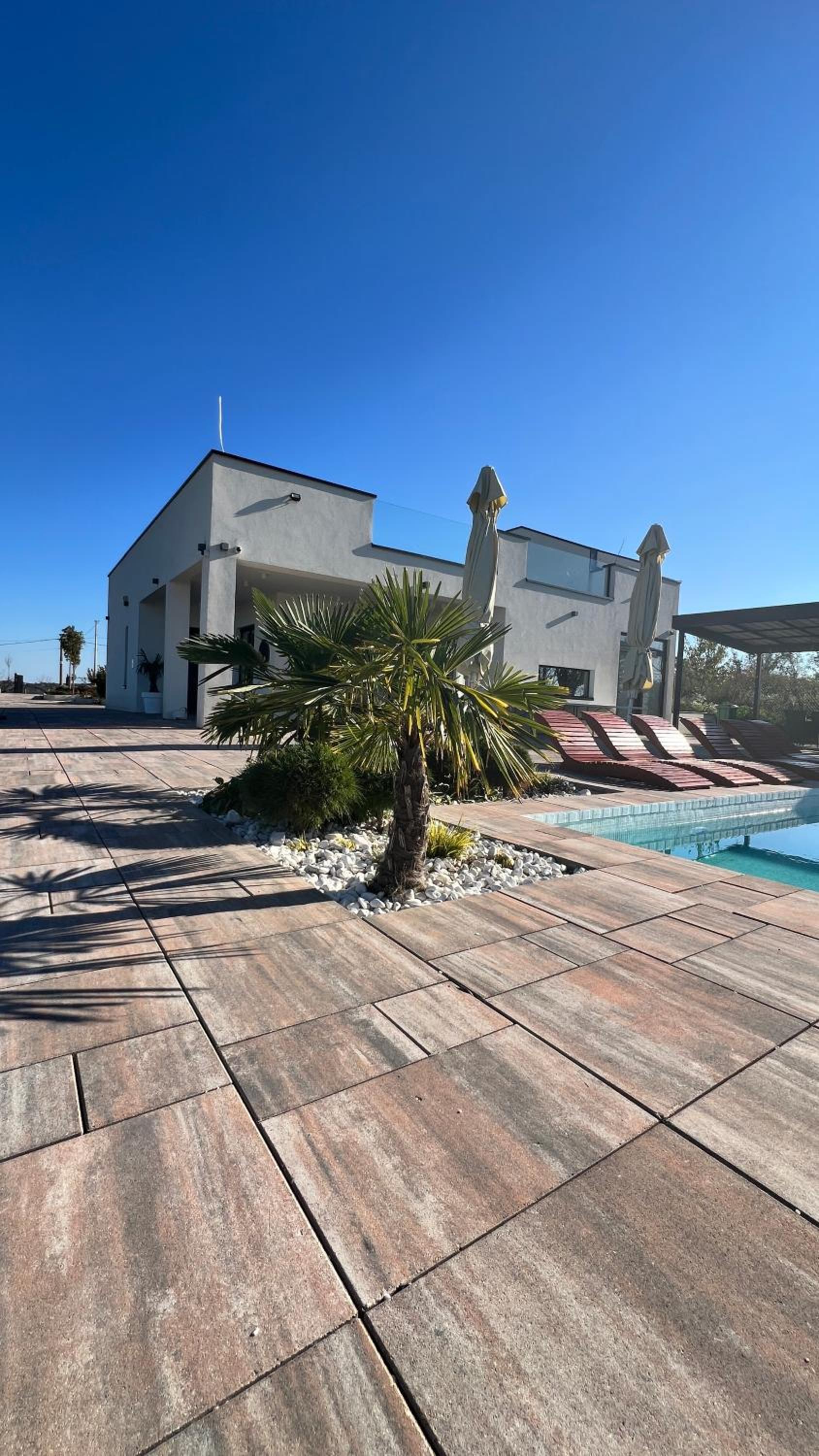 Hill Luxury House view 3
