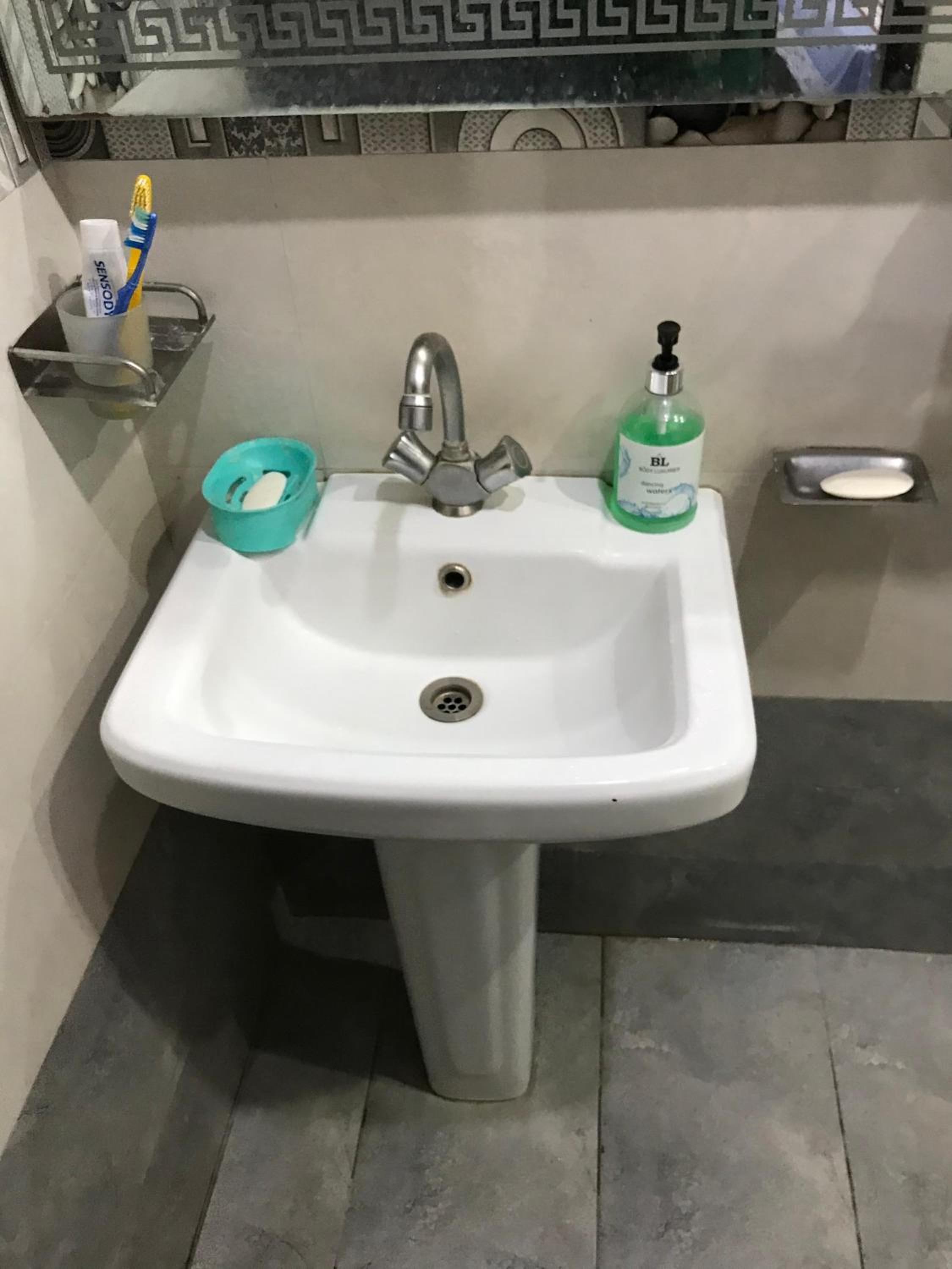 Best Room In Pakistan with cheap price view 3