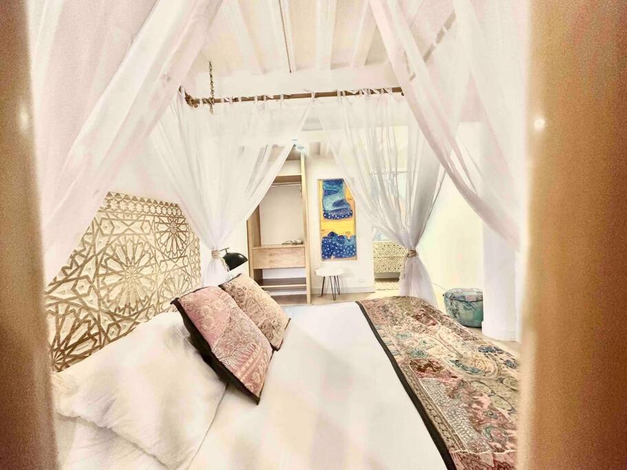 Unique Loft Design, Zona G with Private Terrace - Property Image 1