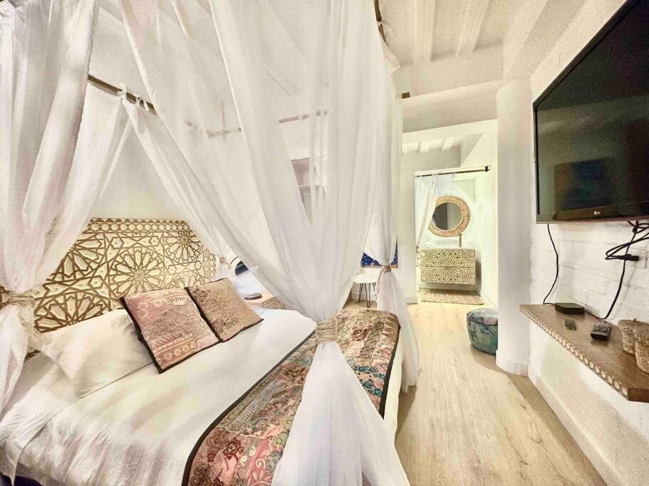 Unique Loft Design, Zona G with Private Terrace - Property Image 11