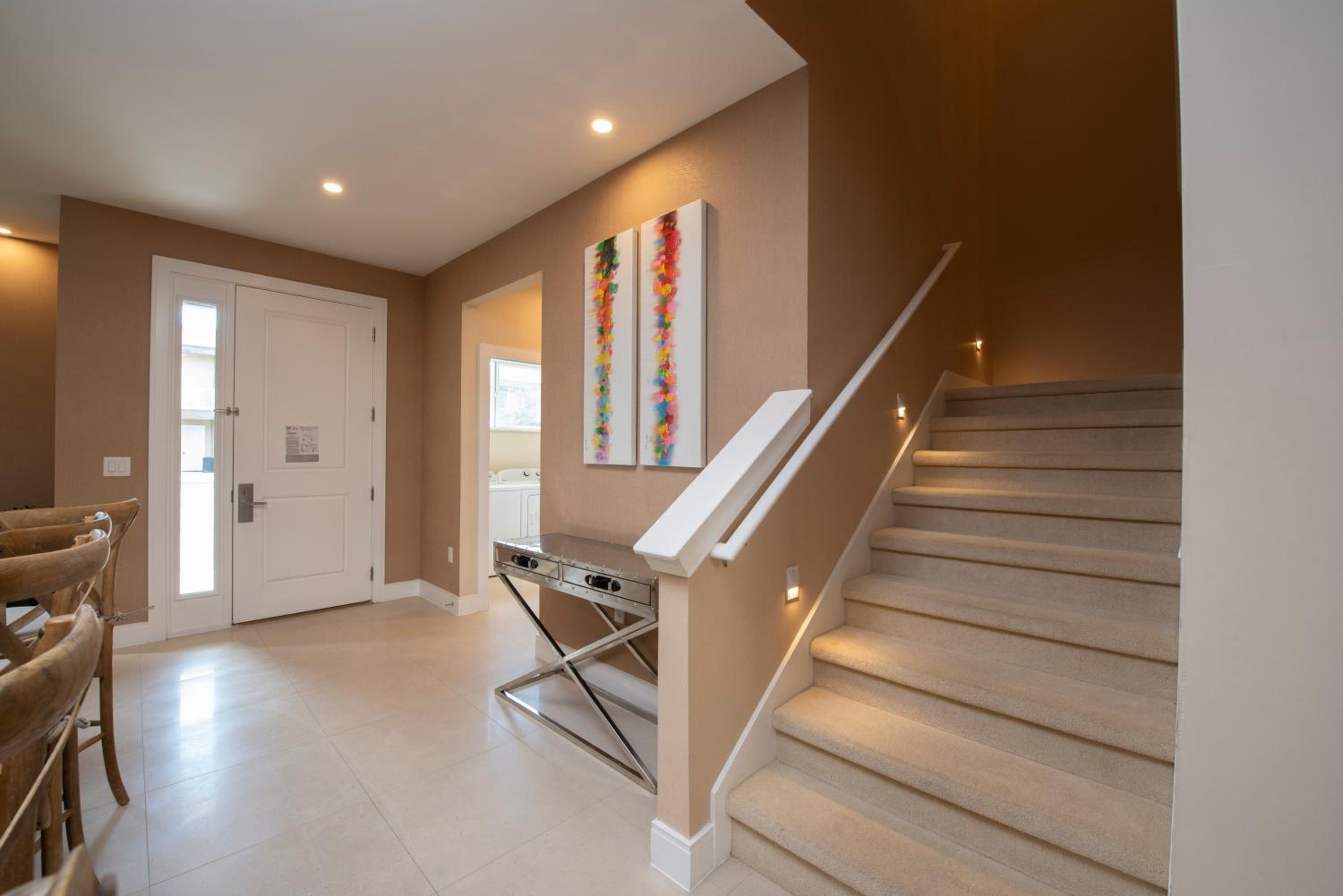 Luxury 4BD All suites with BBQ minutes from Disney