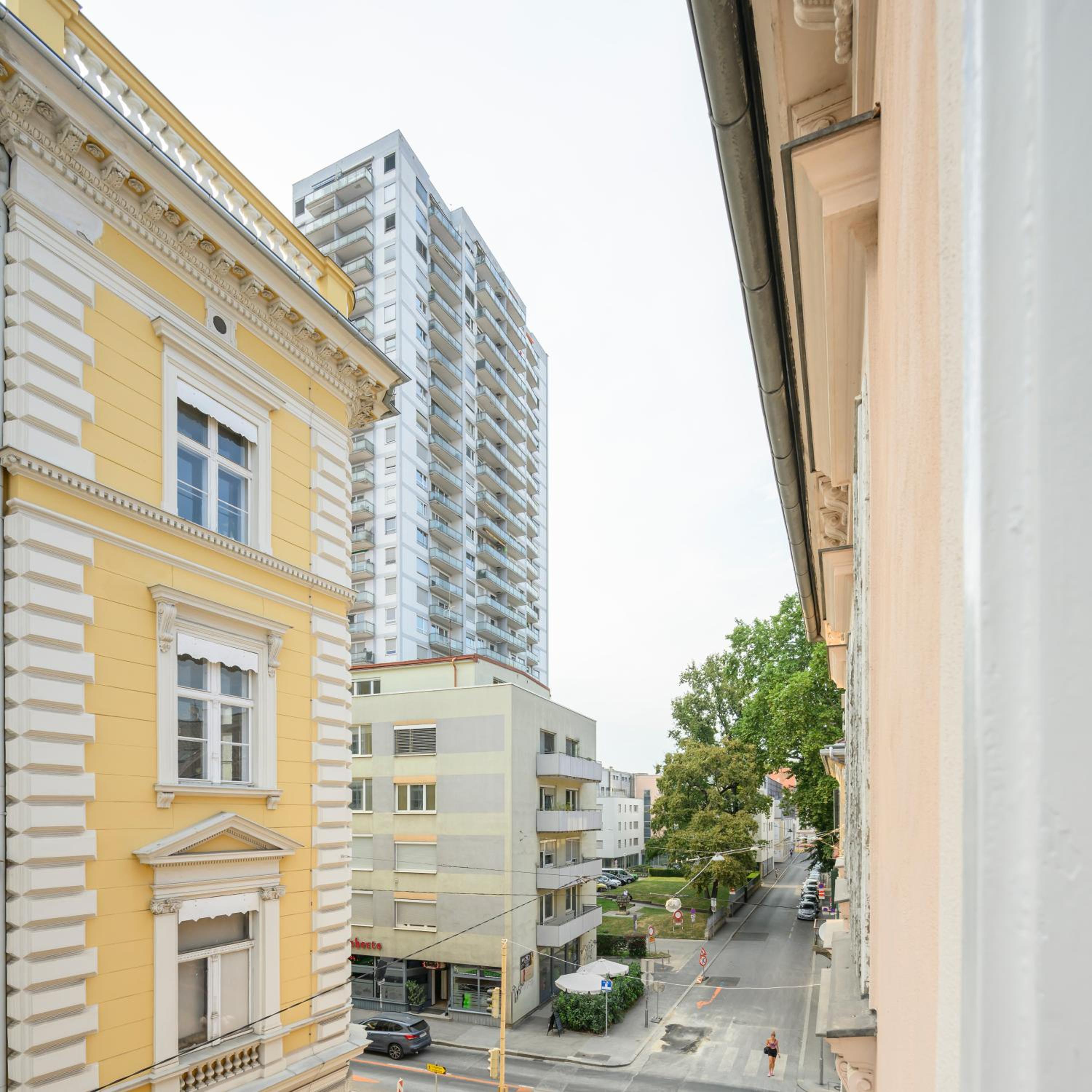 Spacious apartment in Graz for 6 people