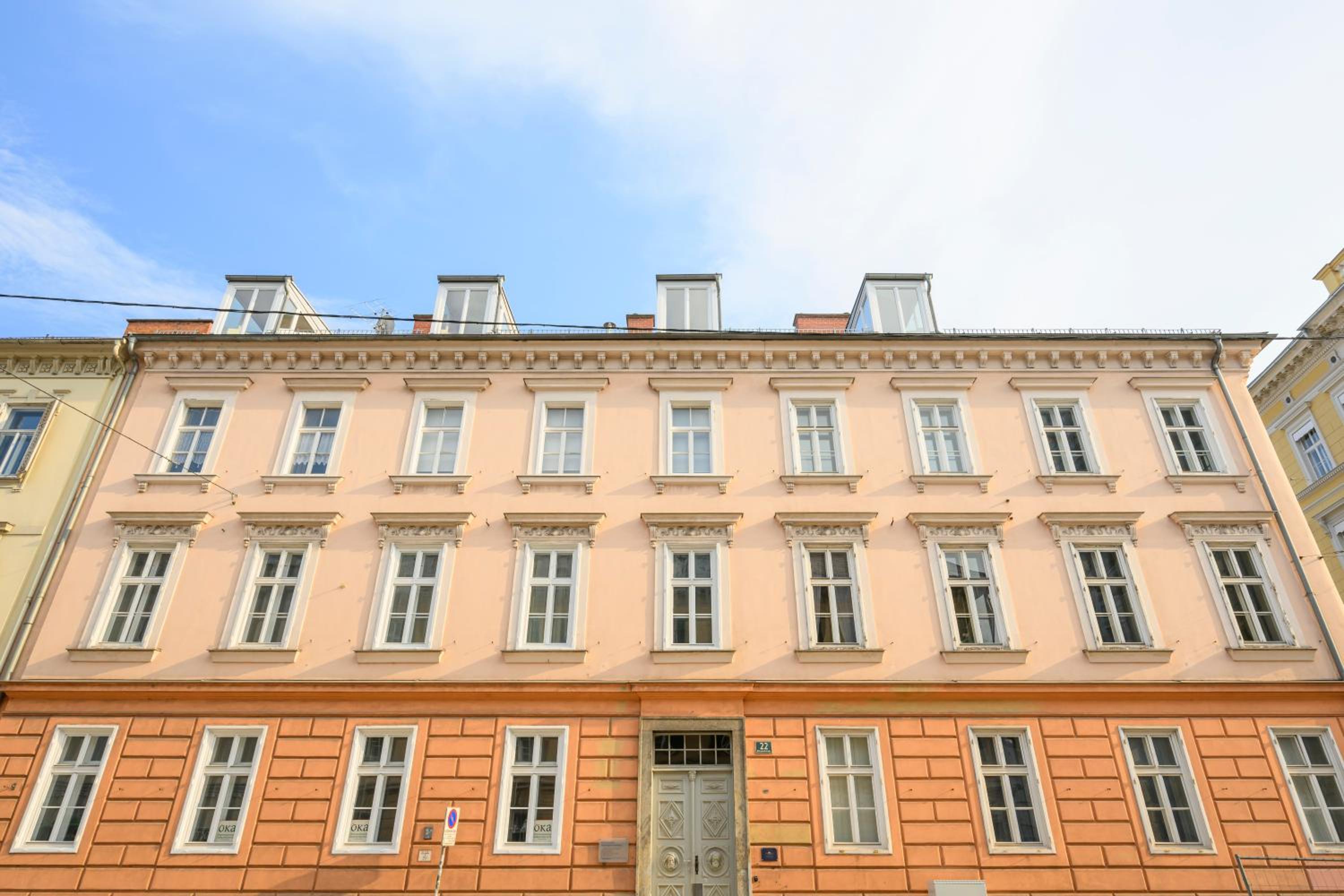 Spacious apartment in Graz for 6 people