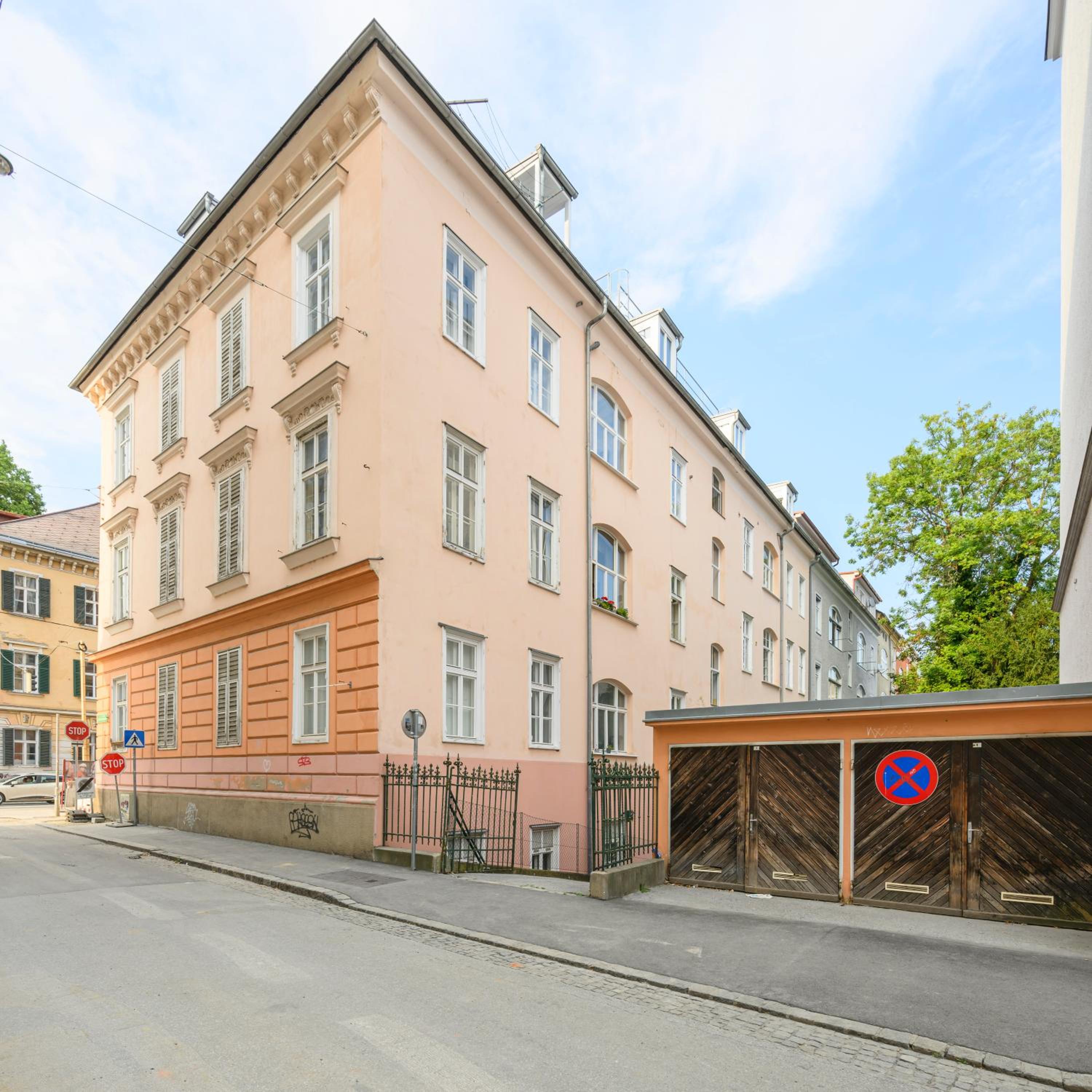 Spacious apartment in Graz for 6 people
