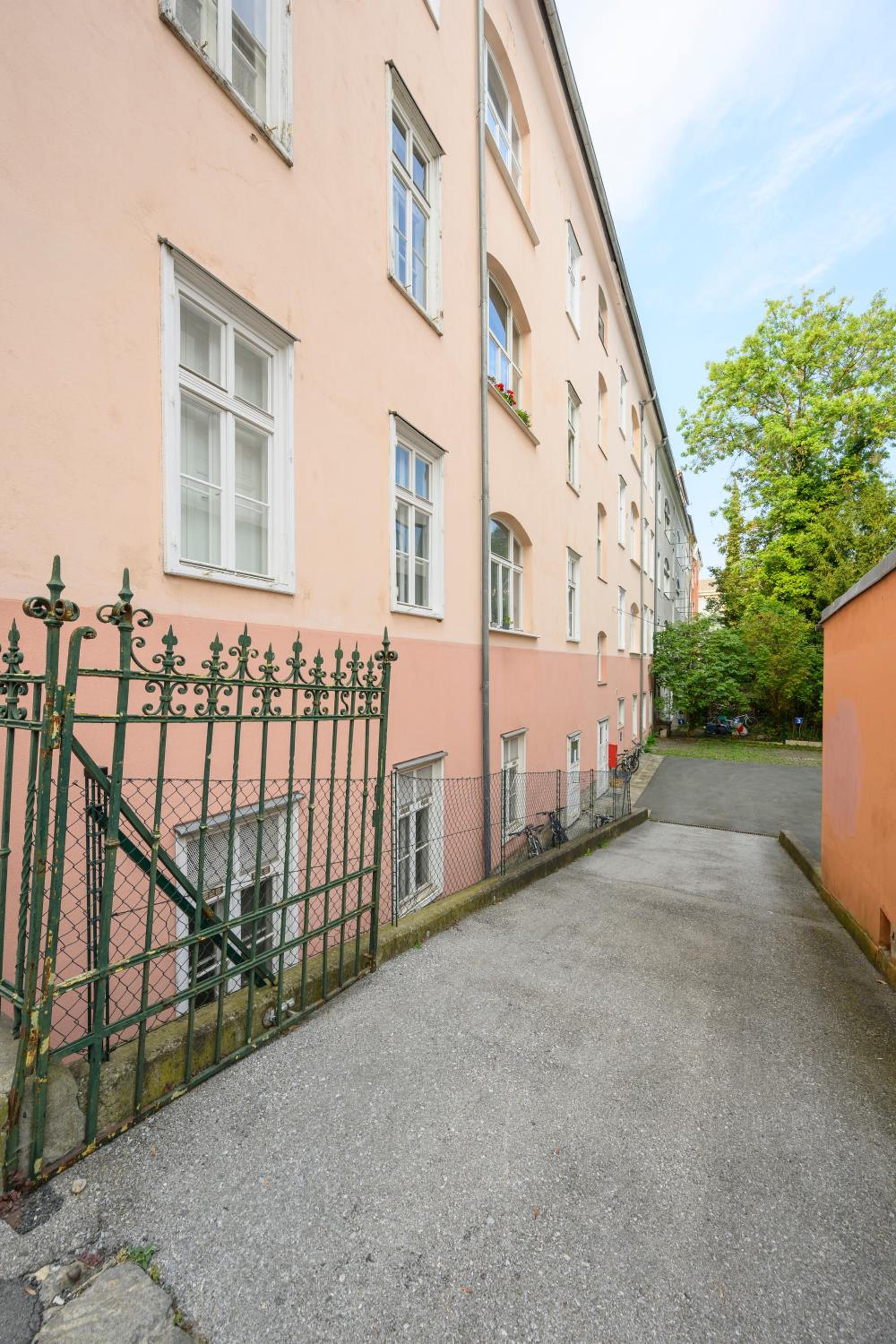 Spacious apartment in Graz for 6 people