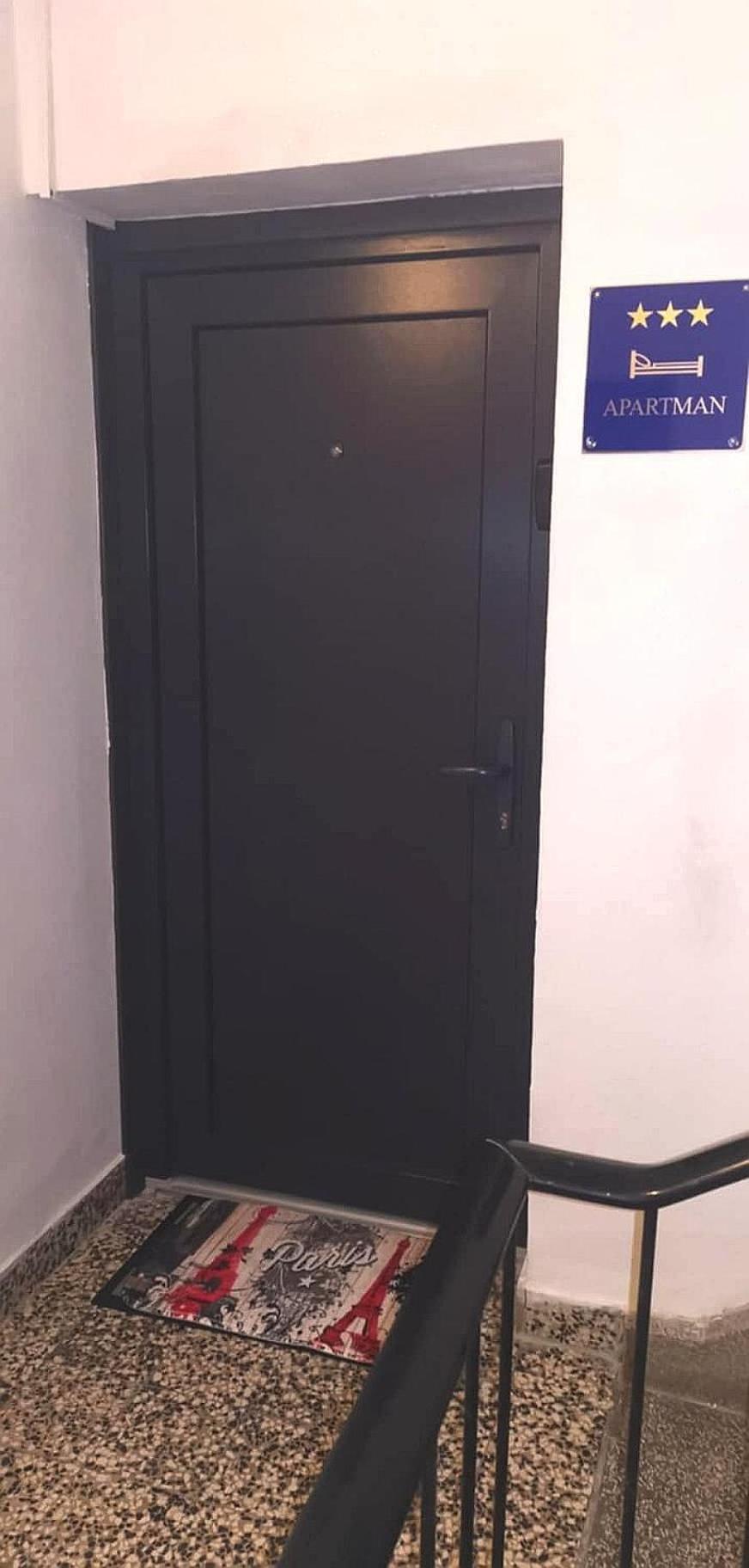 Apartman "Paris" view 2