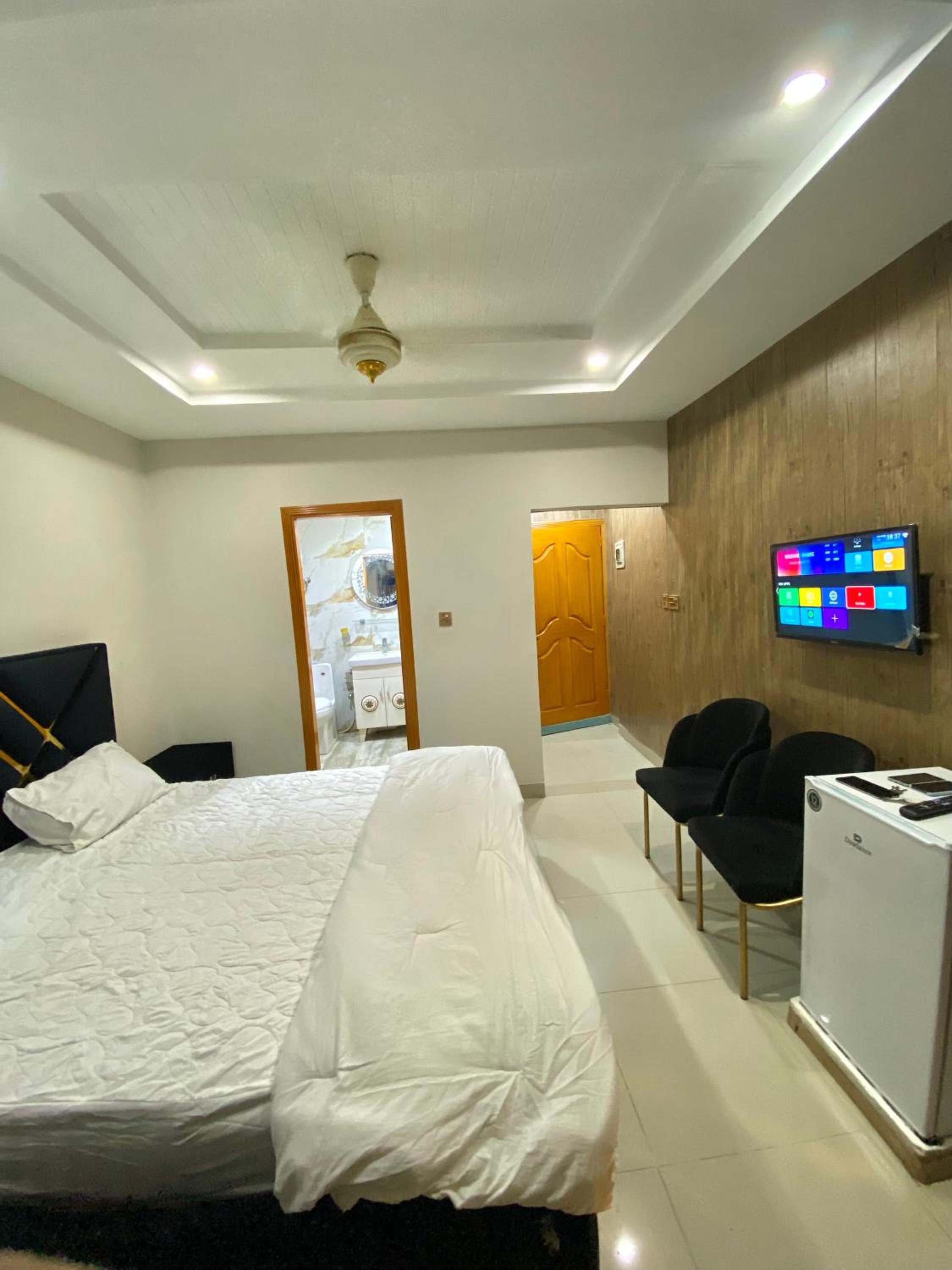 2 Bedroom Apartment By Bahria Guest Rooms