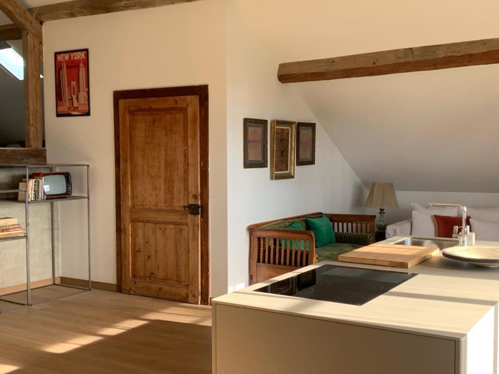 'Le Petit Clos Suites'- Charming Getaway on Leman Lake