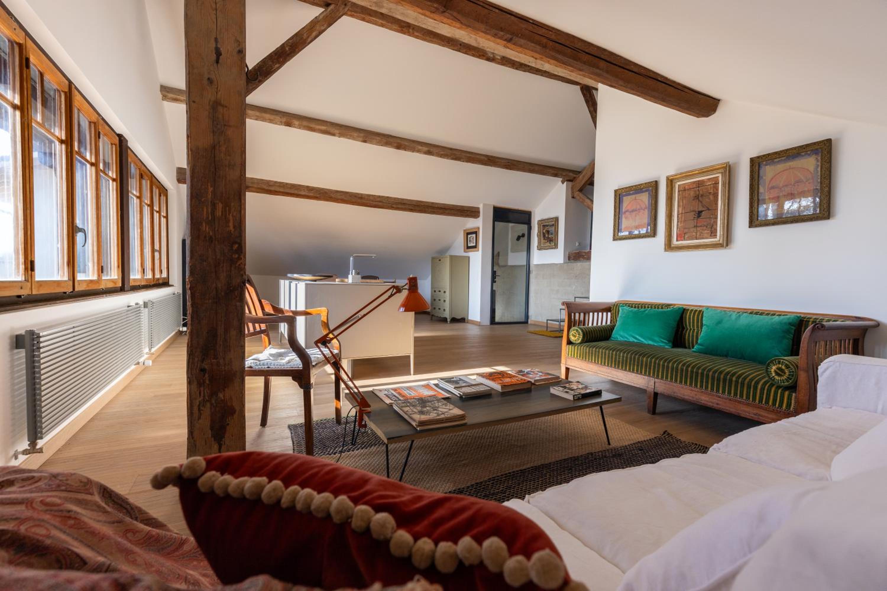 'Le Petit Clos Suites'- Charming Getaway on Leman Lake