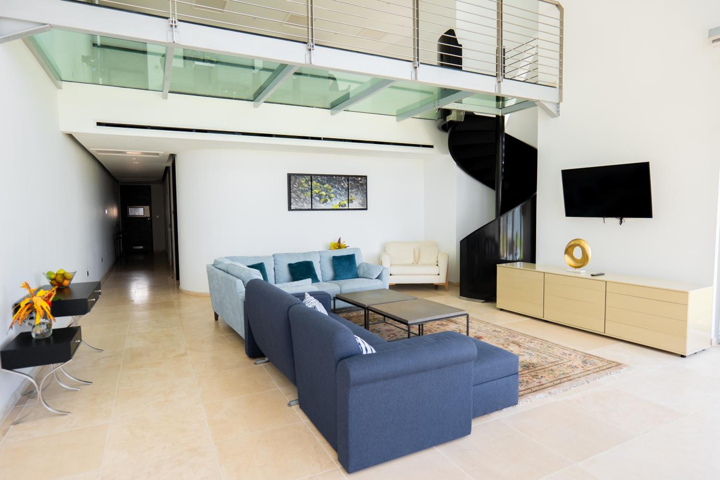 Waterside Luxury Condo