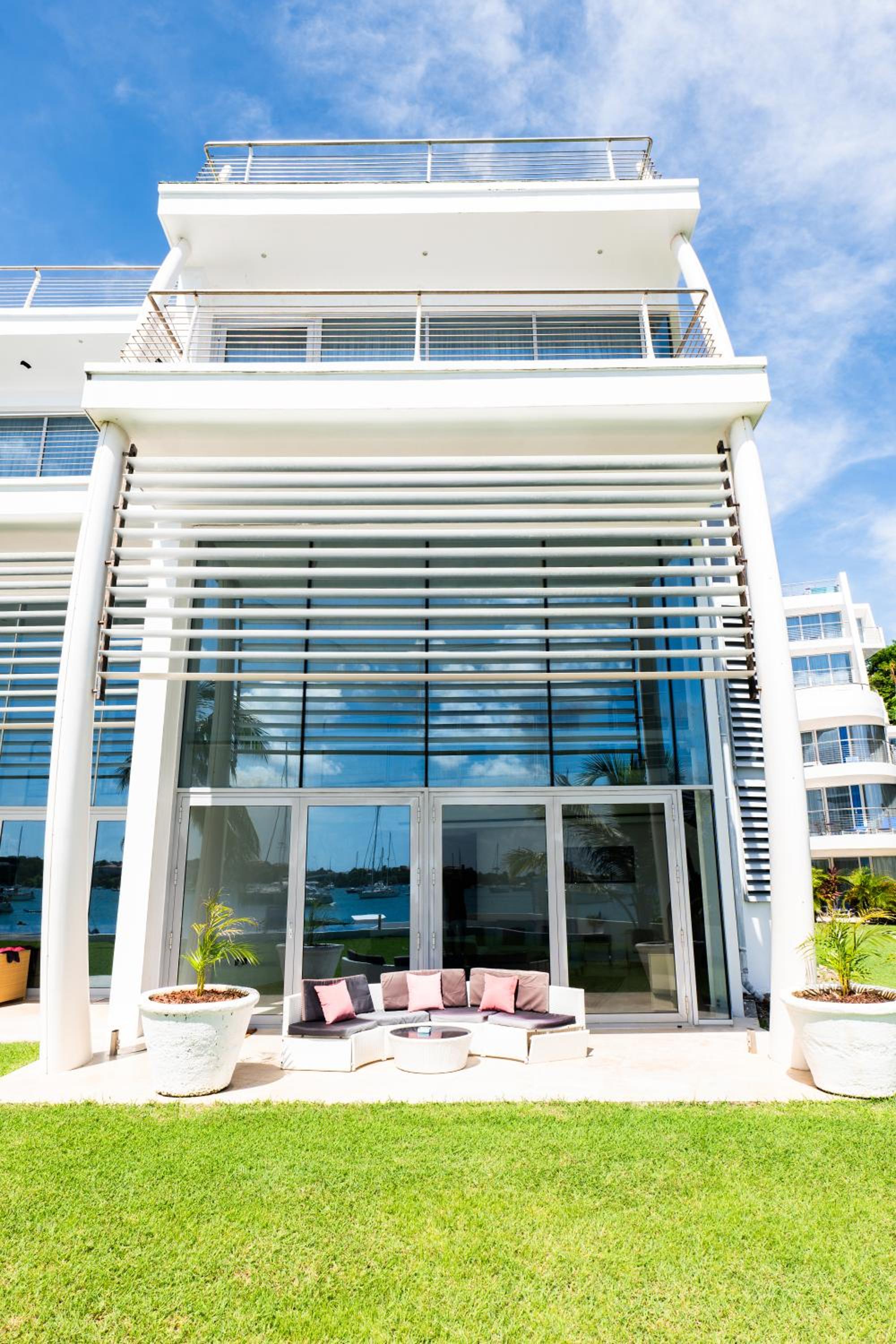Waterside Luxury Condo