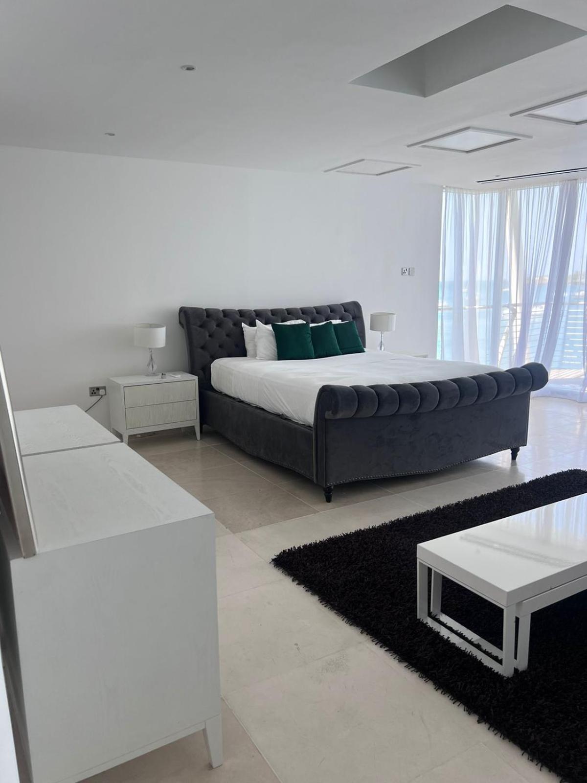 Waterside Luxury Condo