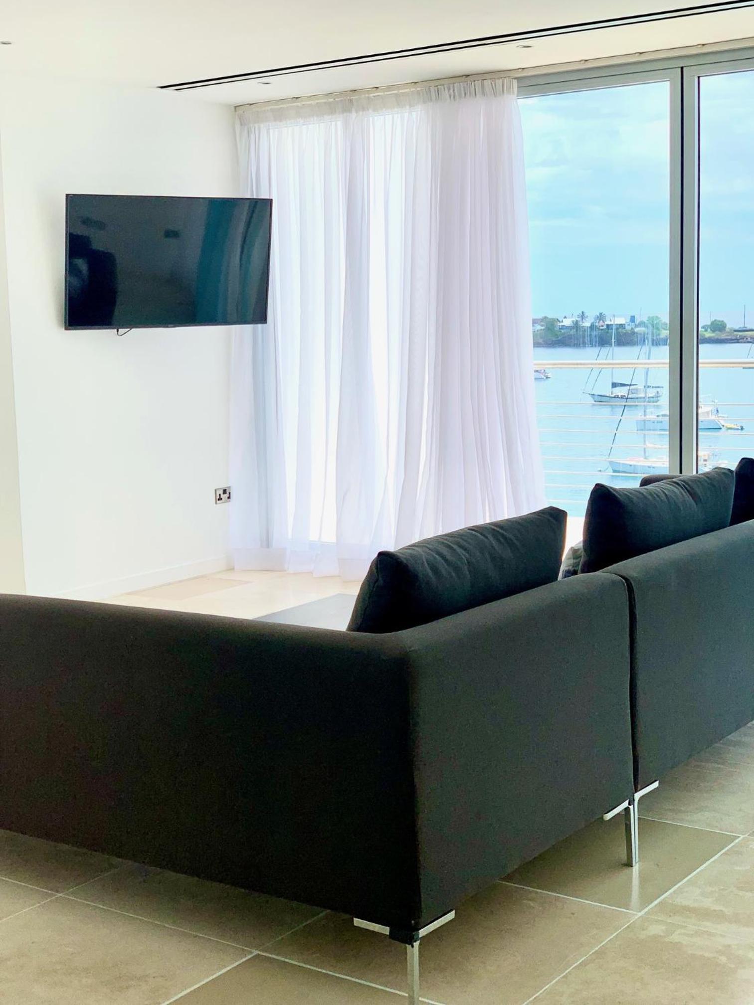 Waterside Luxury Condo
