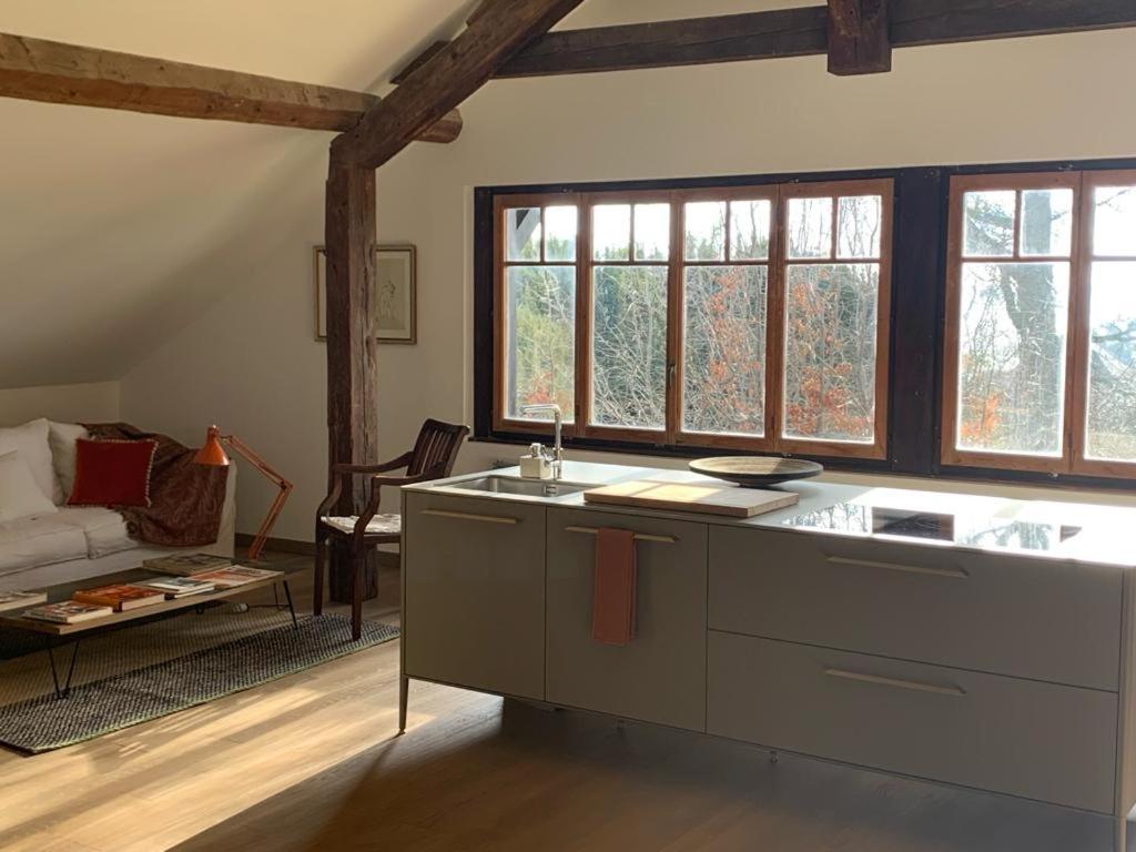 'Le Petit Clos Suites'- Charming Getaway on Leman Lake