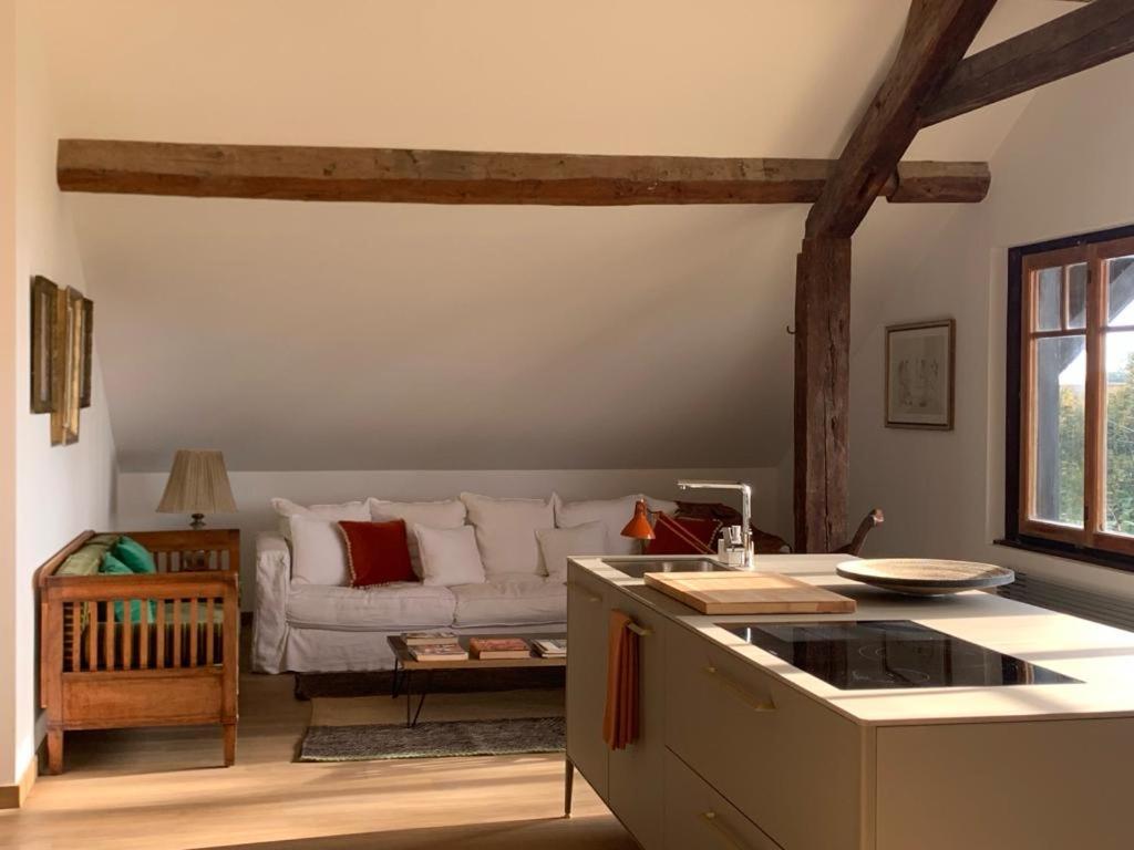 'Le Petit Clos Suites'- Charming Getaway on Leman Lake