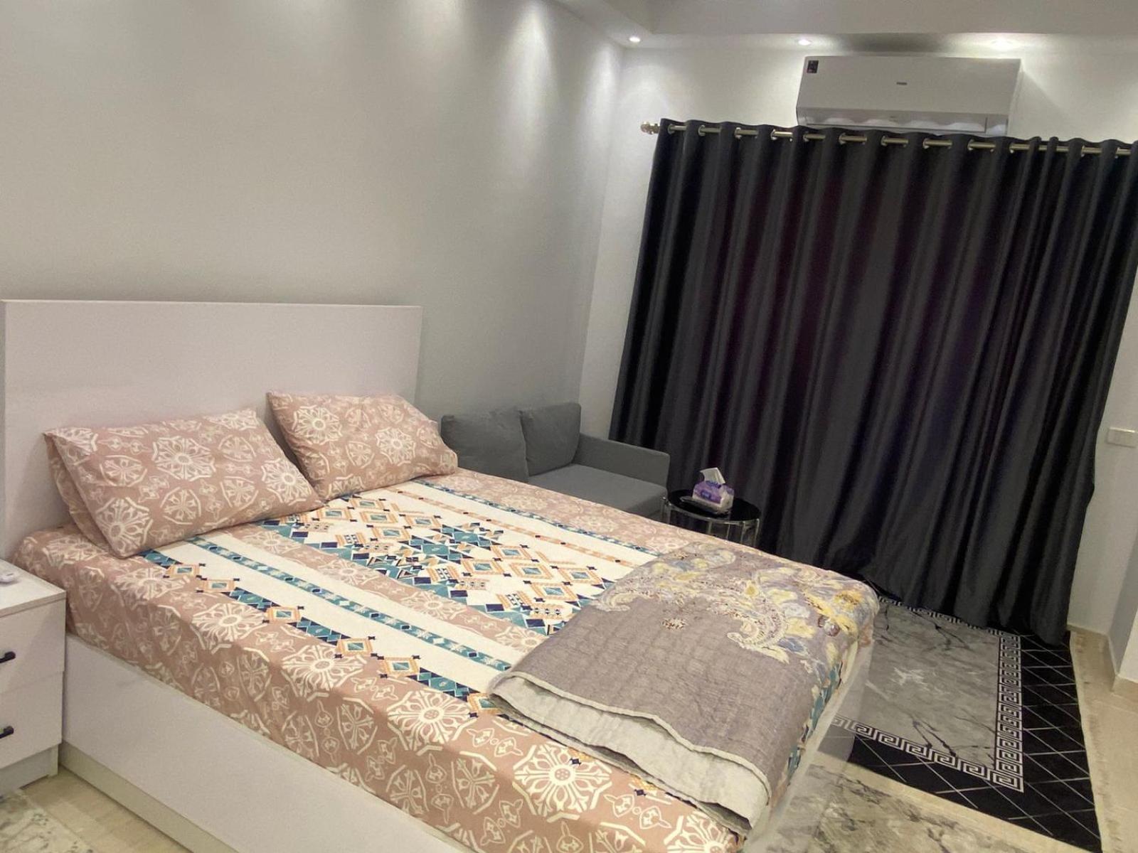 Luxury studio side sea view