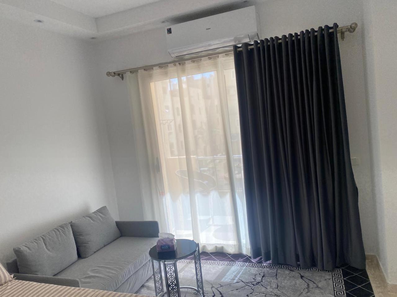 Luxury studio side sea view