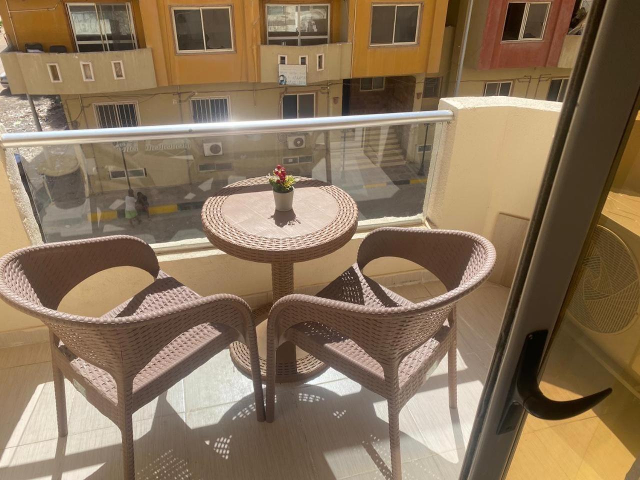Luxury studio side sea view
