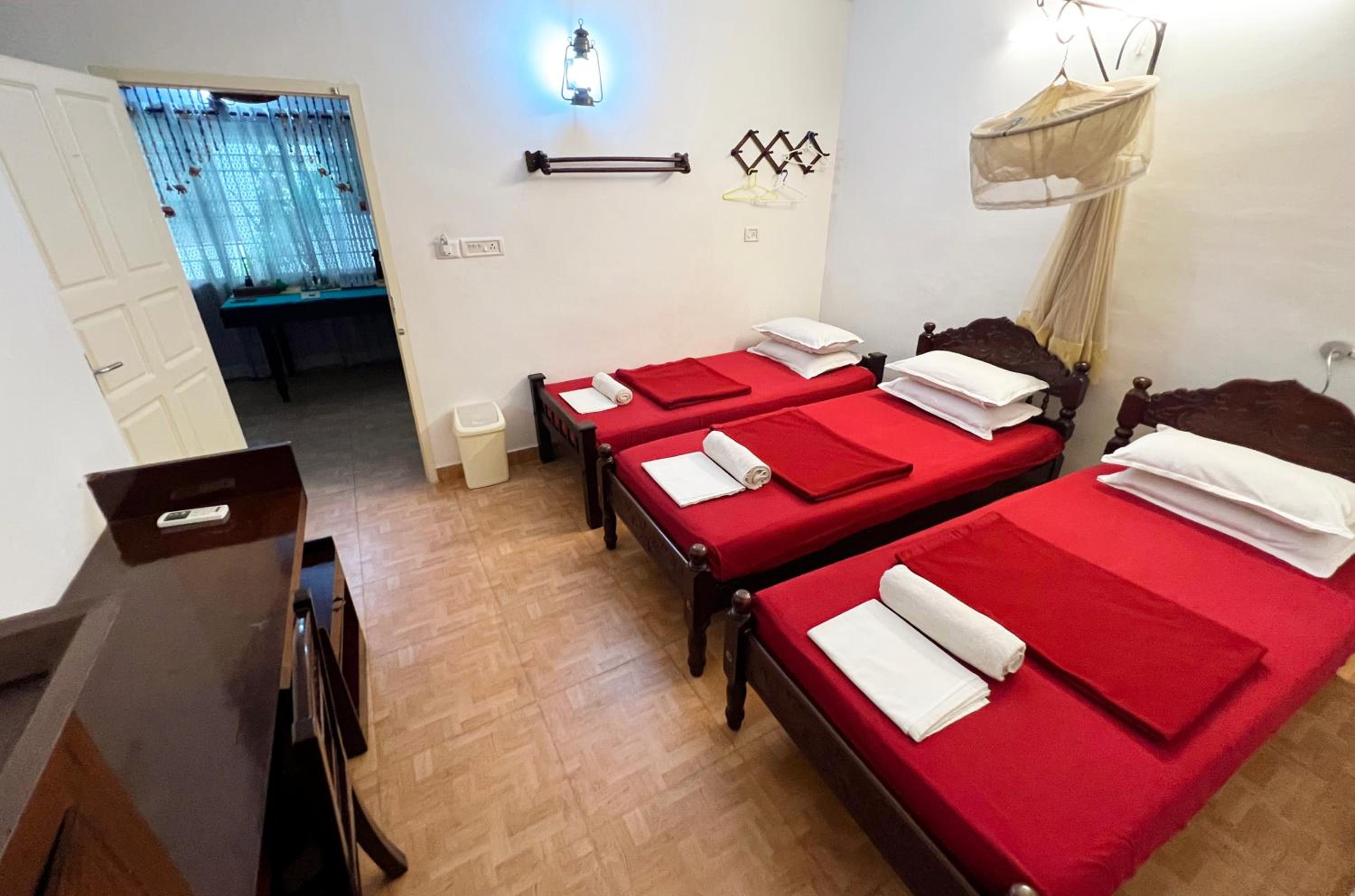 Reds Residency - Homestay