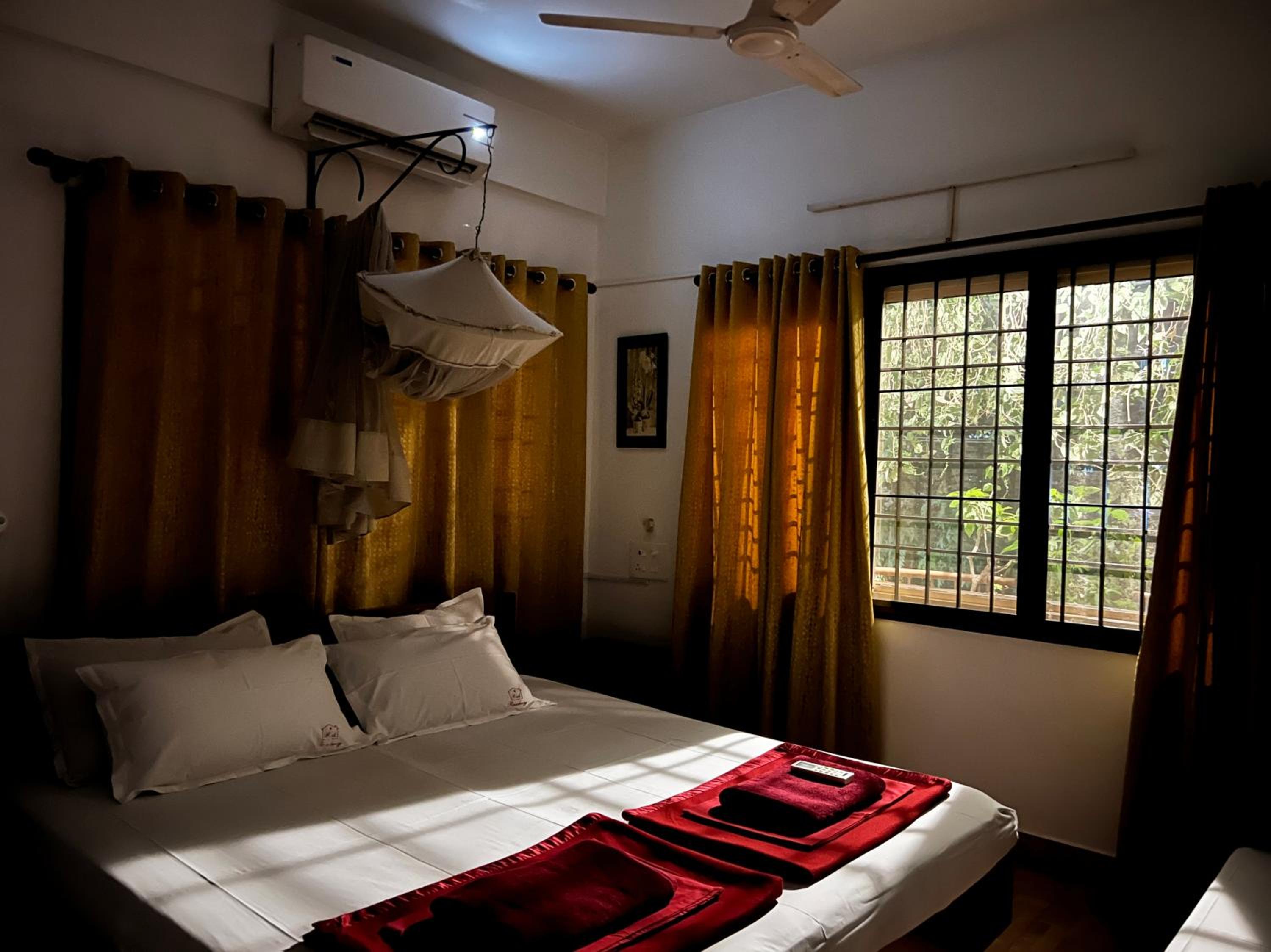 Reds Residency - Homestay