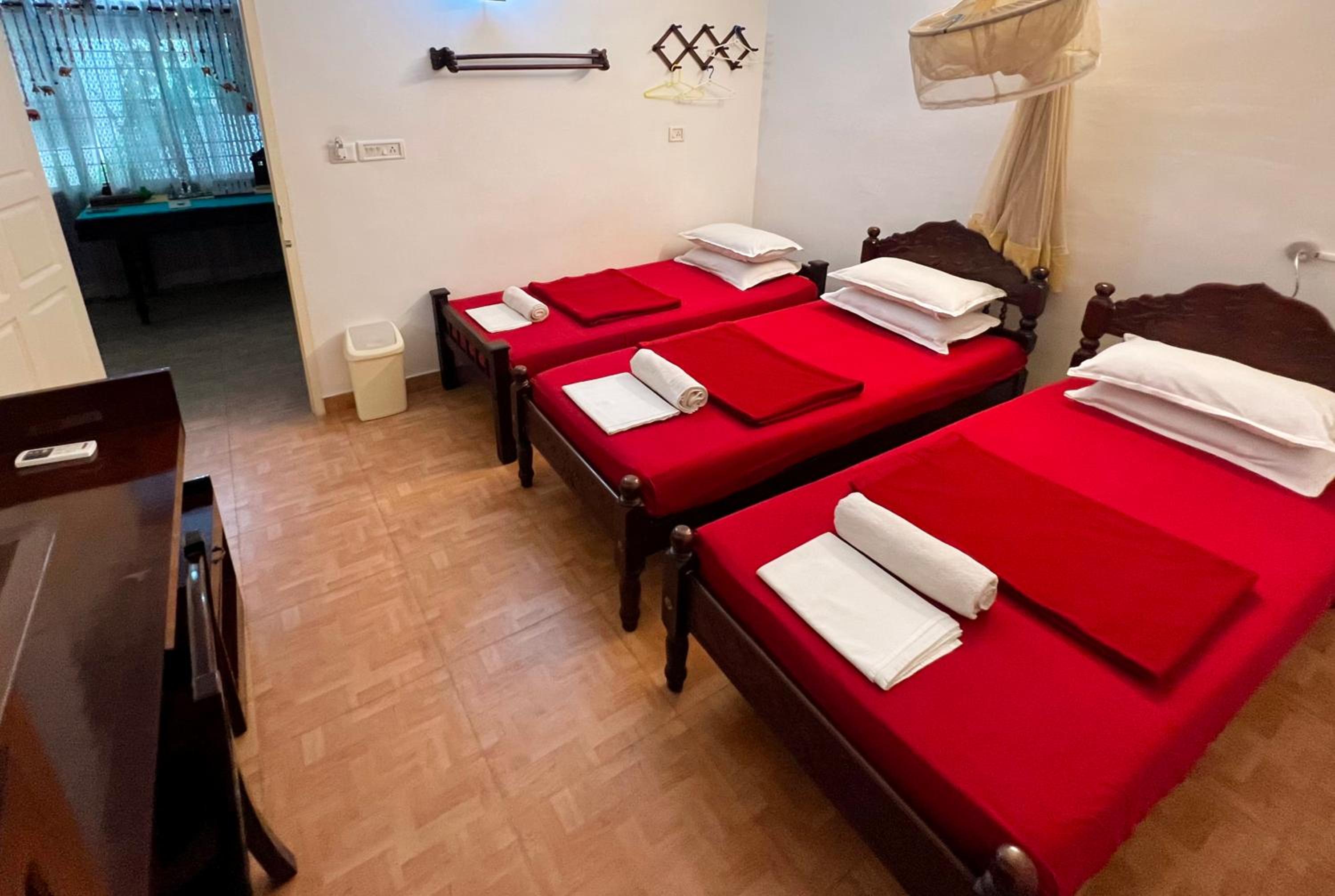Reds Residency - Homestay