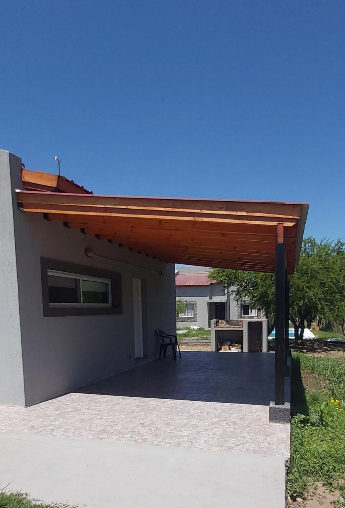 Monchos House
