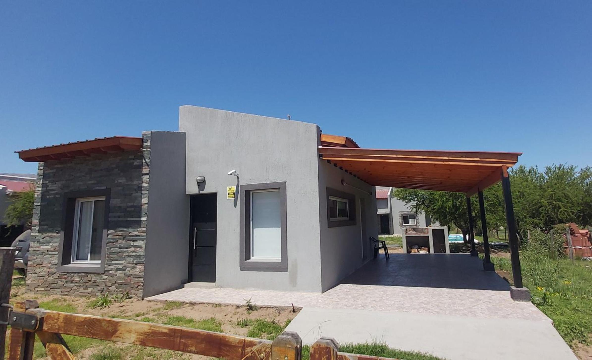 Monchos House