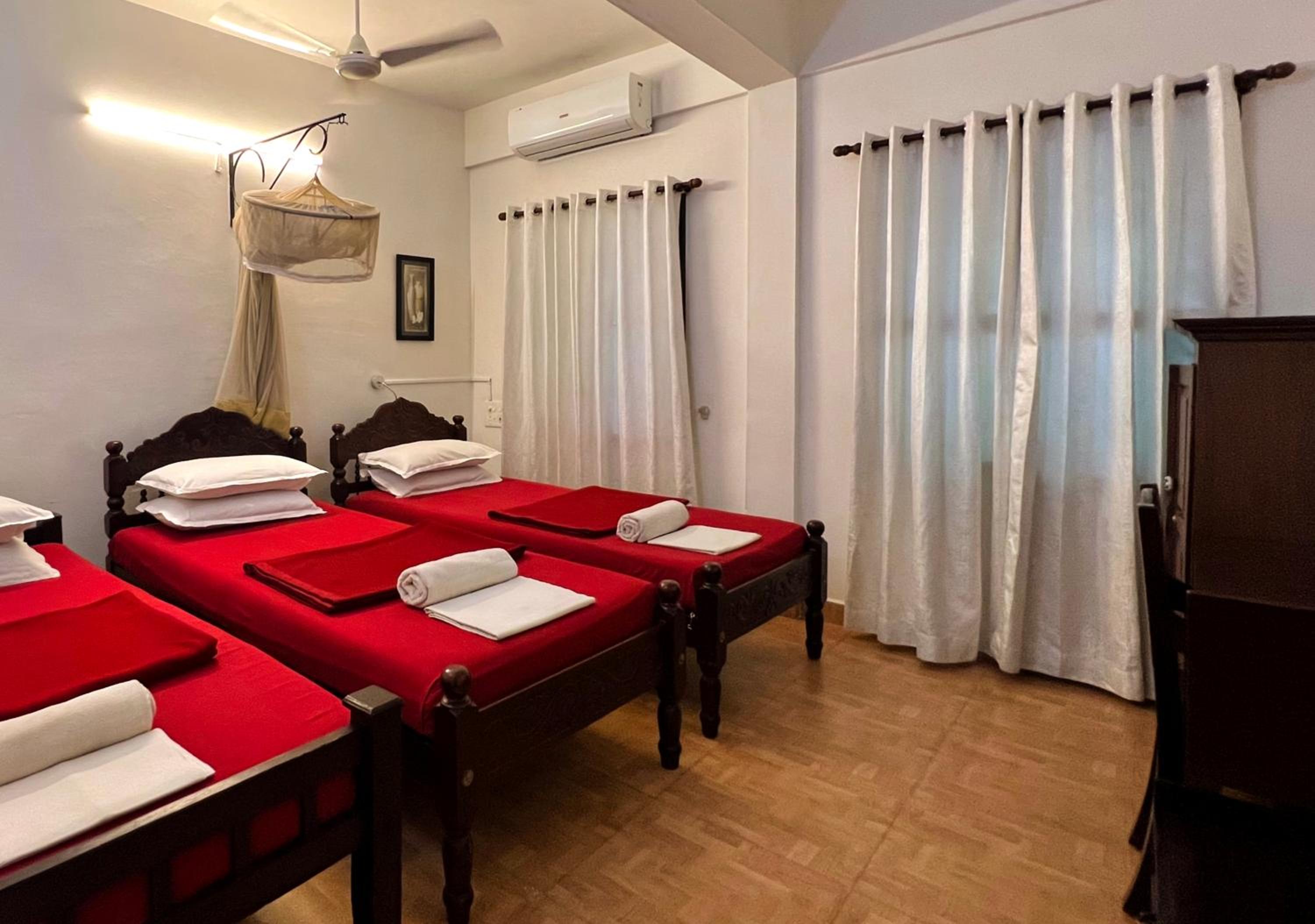 Reds Residency - Homestay