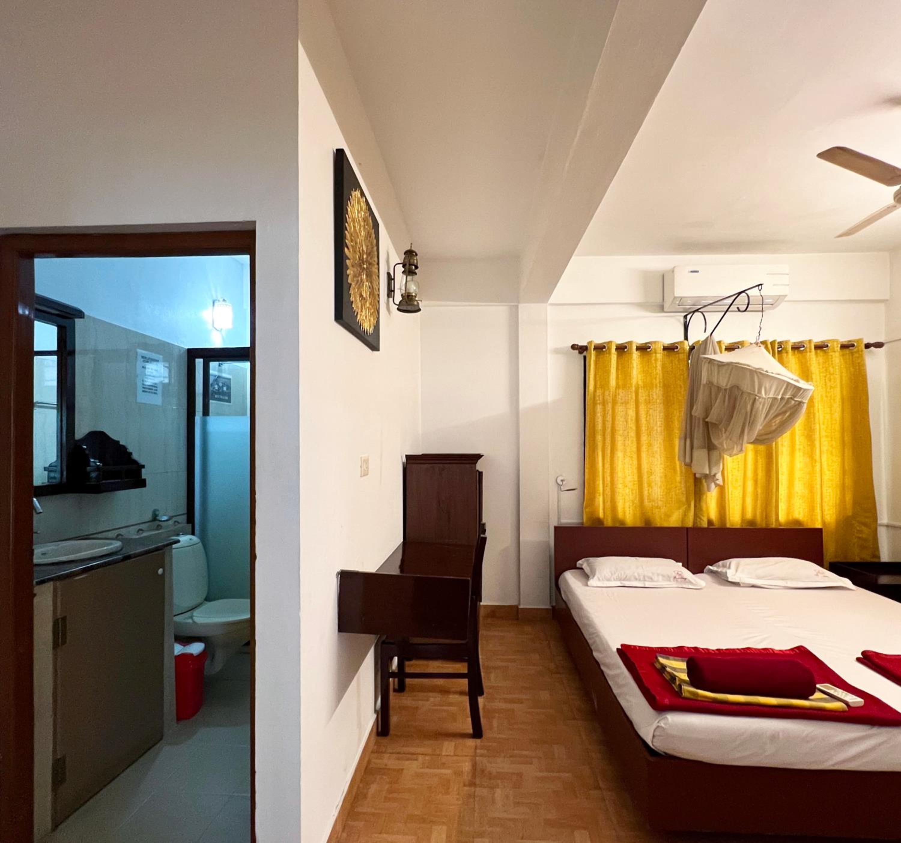 Reds Residency - Homestay