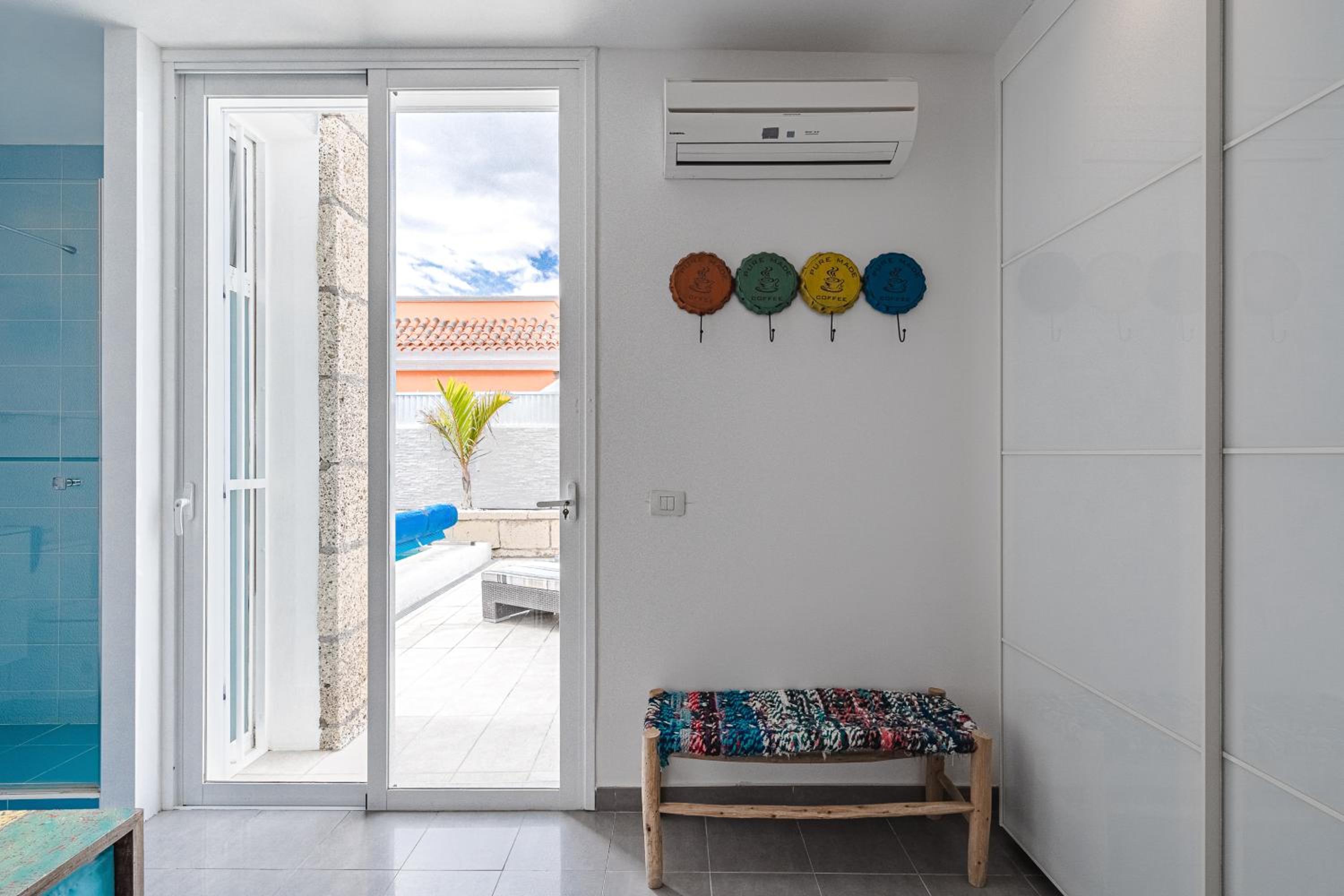 Vila Rosa with heated pool