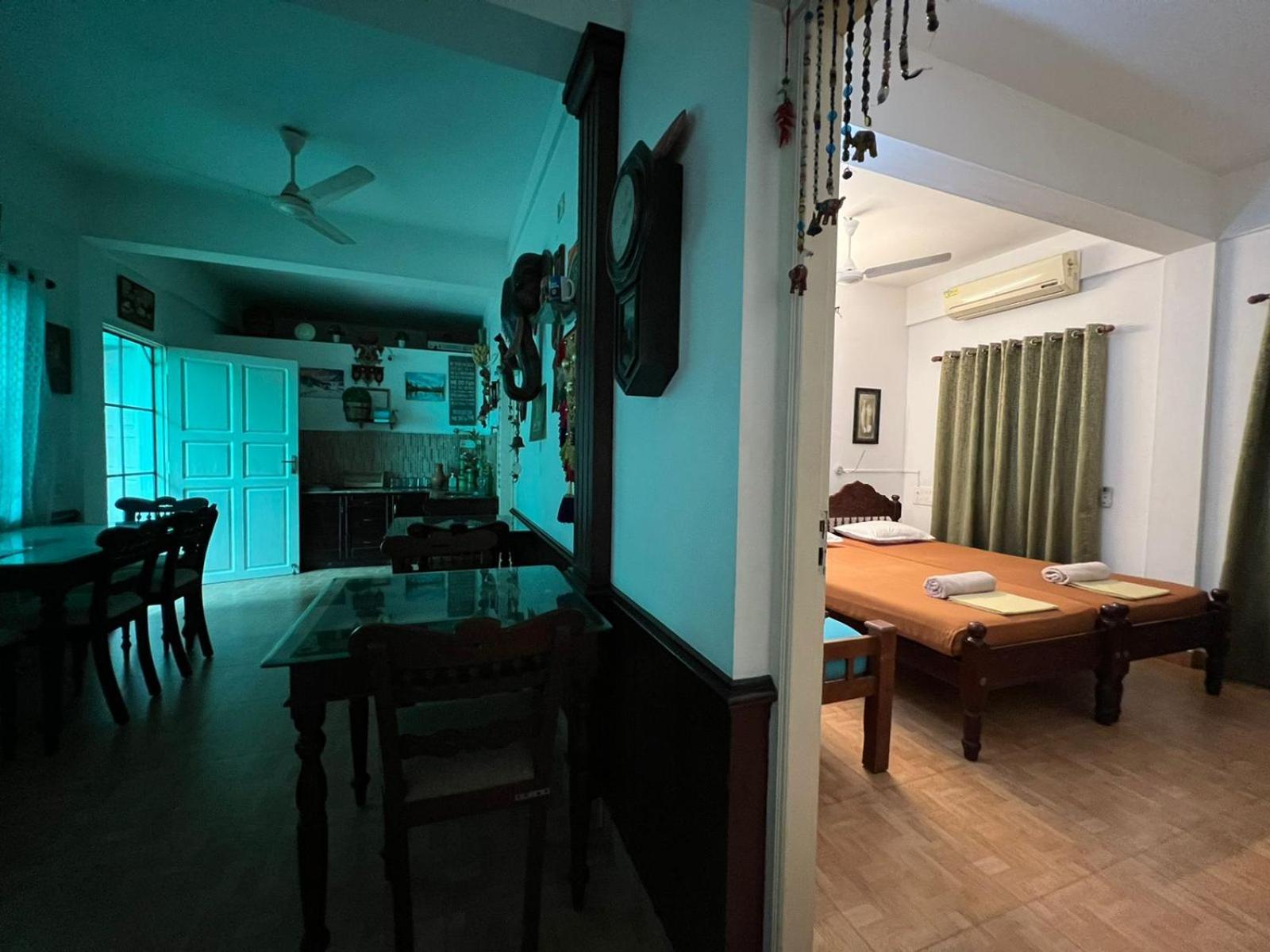 Reds Residency - Homestay