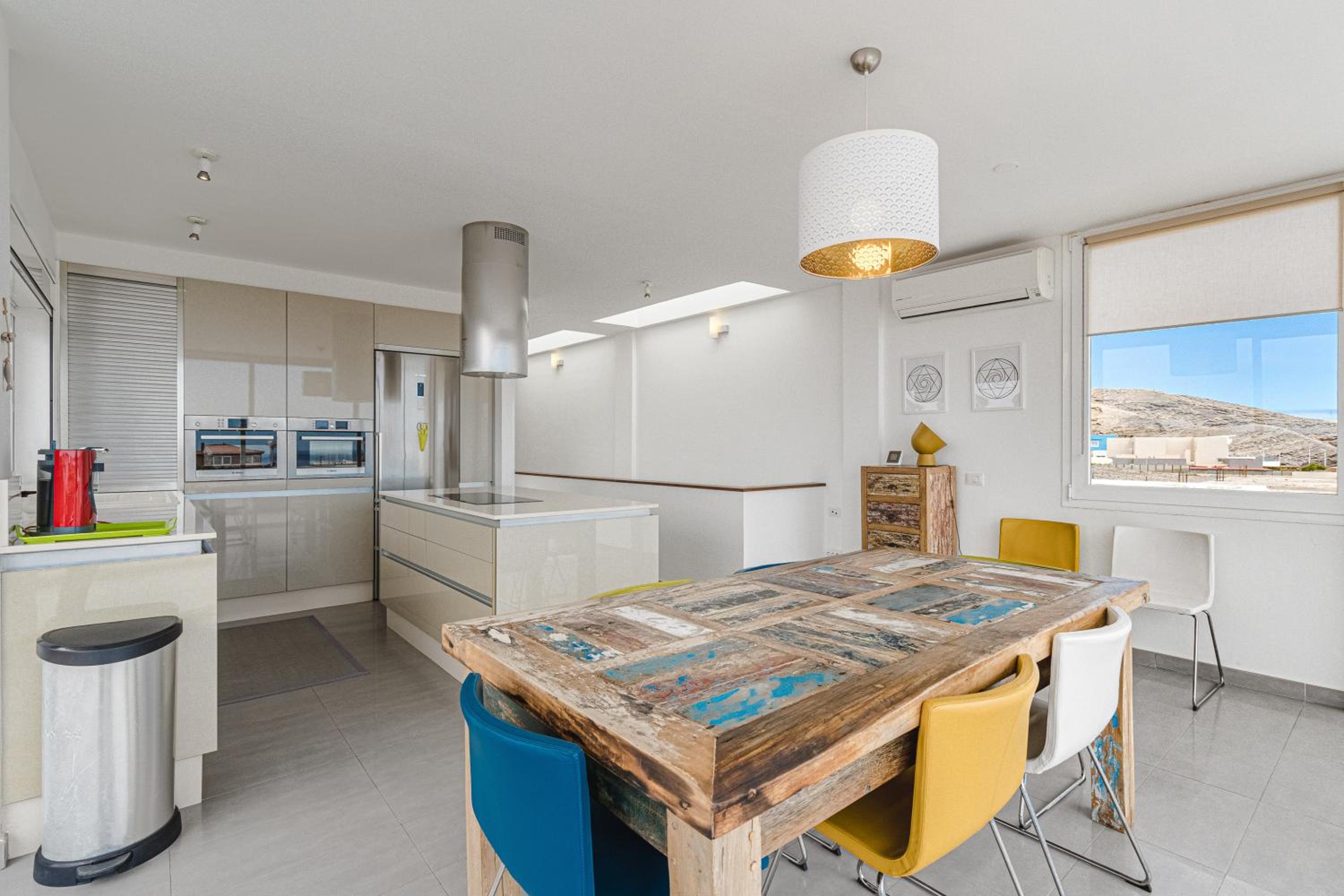 Vila Rosa with heated pool